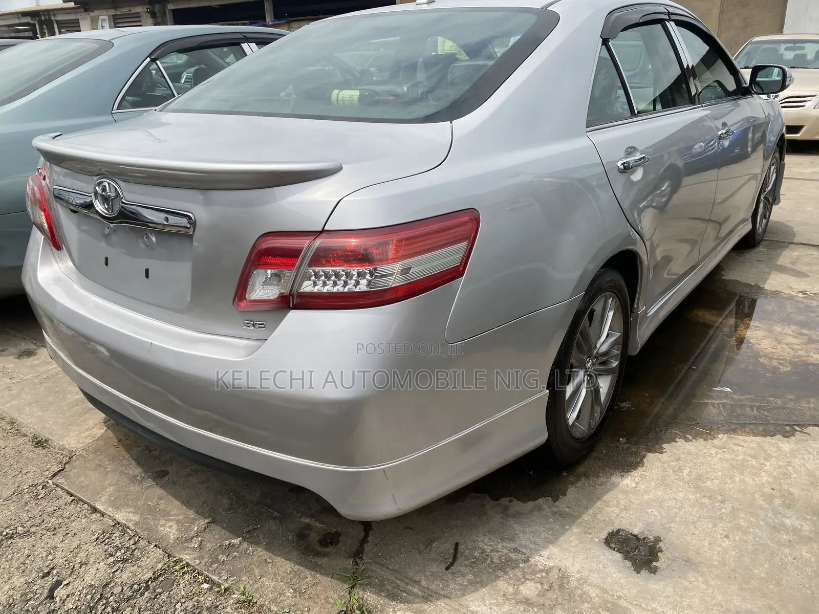 Toyota Camry 2010 Silver