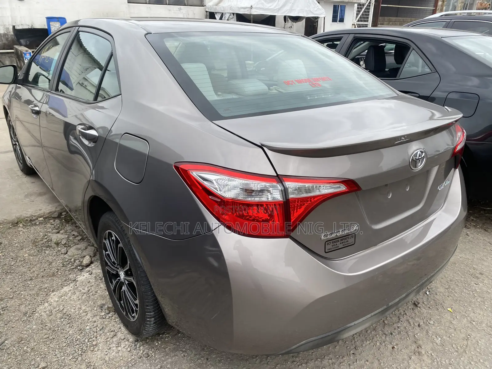 Toyota Corolla LE Eco 4dr Sedan (1.8L 4cyl CVT) 2015 Gold