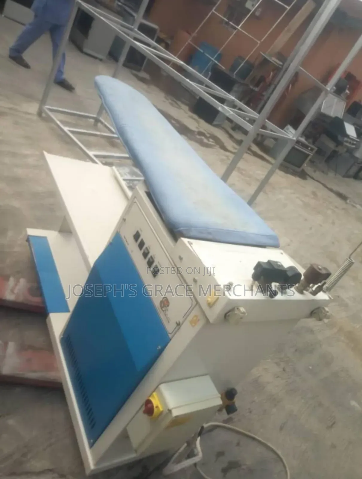Industrial Finishing Ironing Table With Vacuum Steam Boiler.