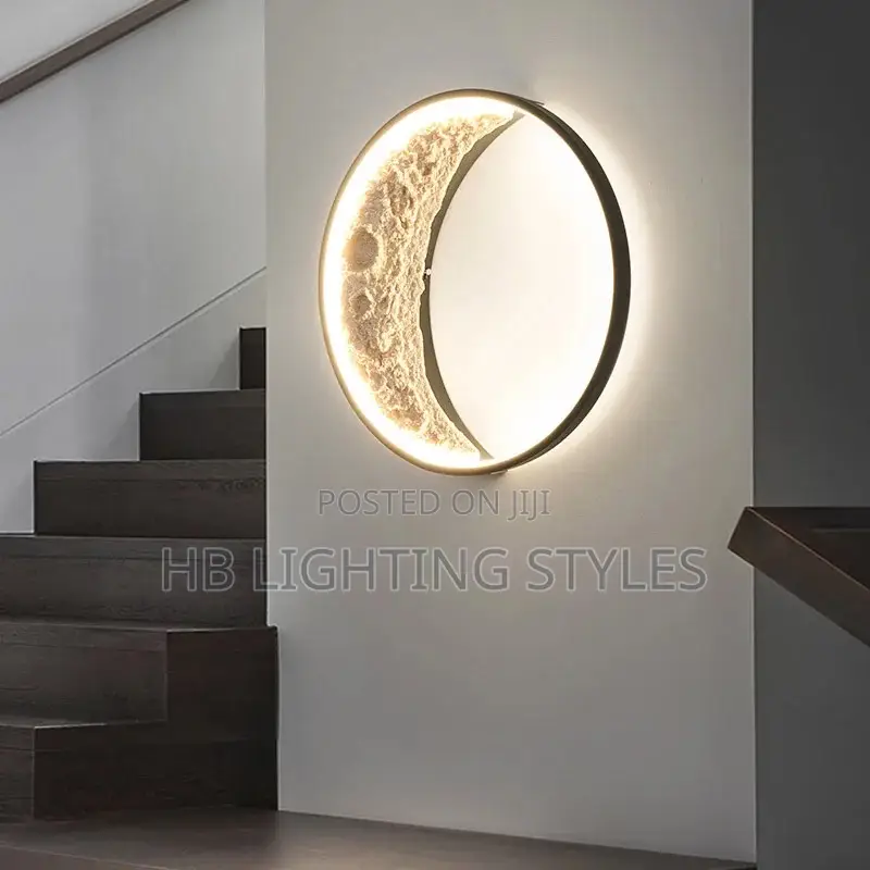 New Moon Wall Lamp