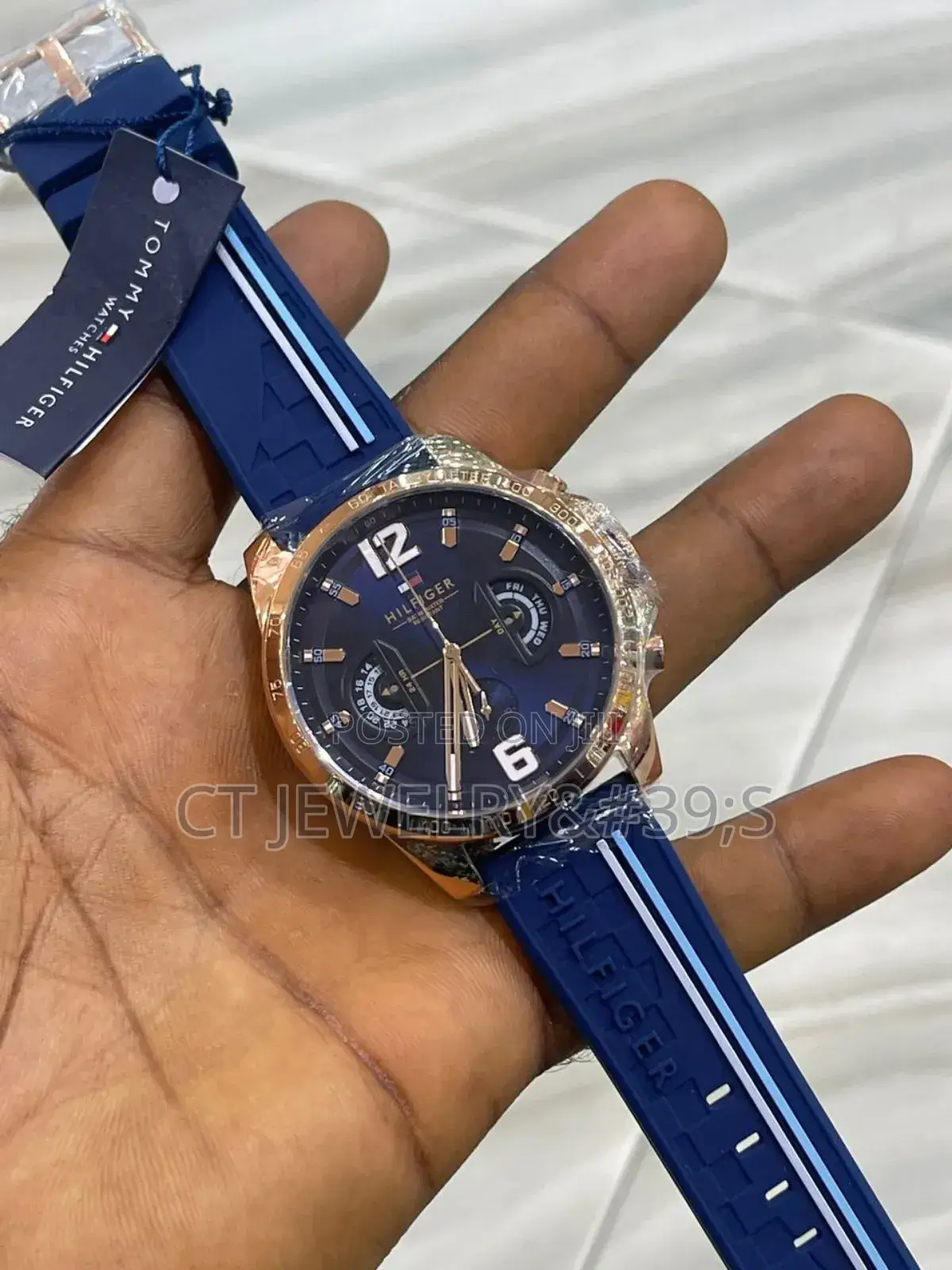Orginal-Tommy-Hilfiger-Sports Watch Top Grade