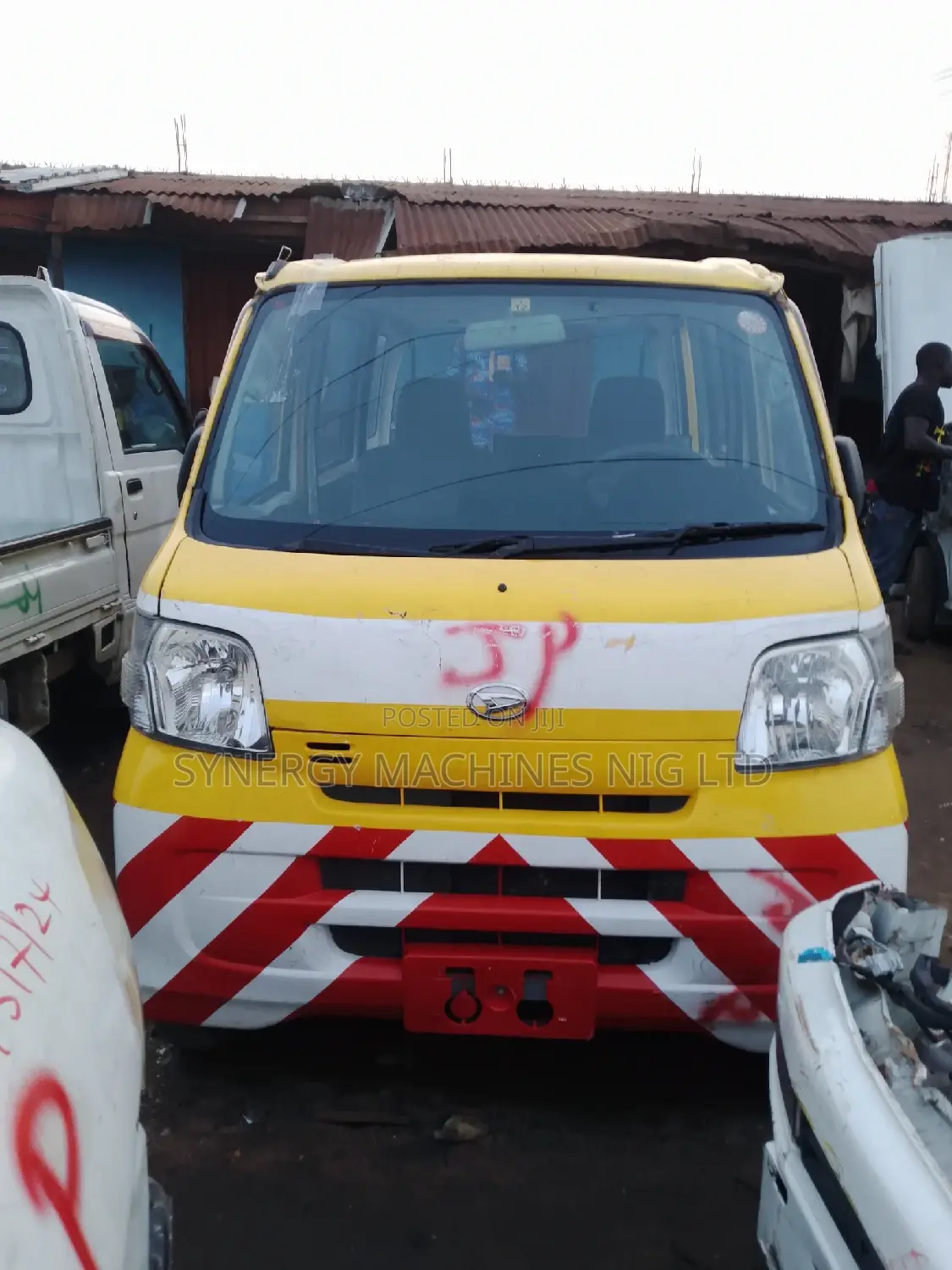 Daihatsu Hijet 2020 Yellow