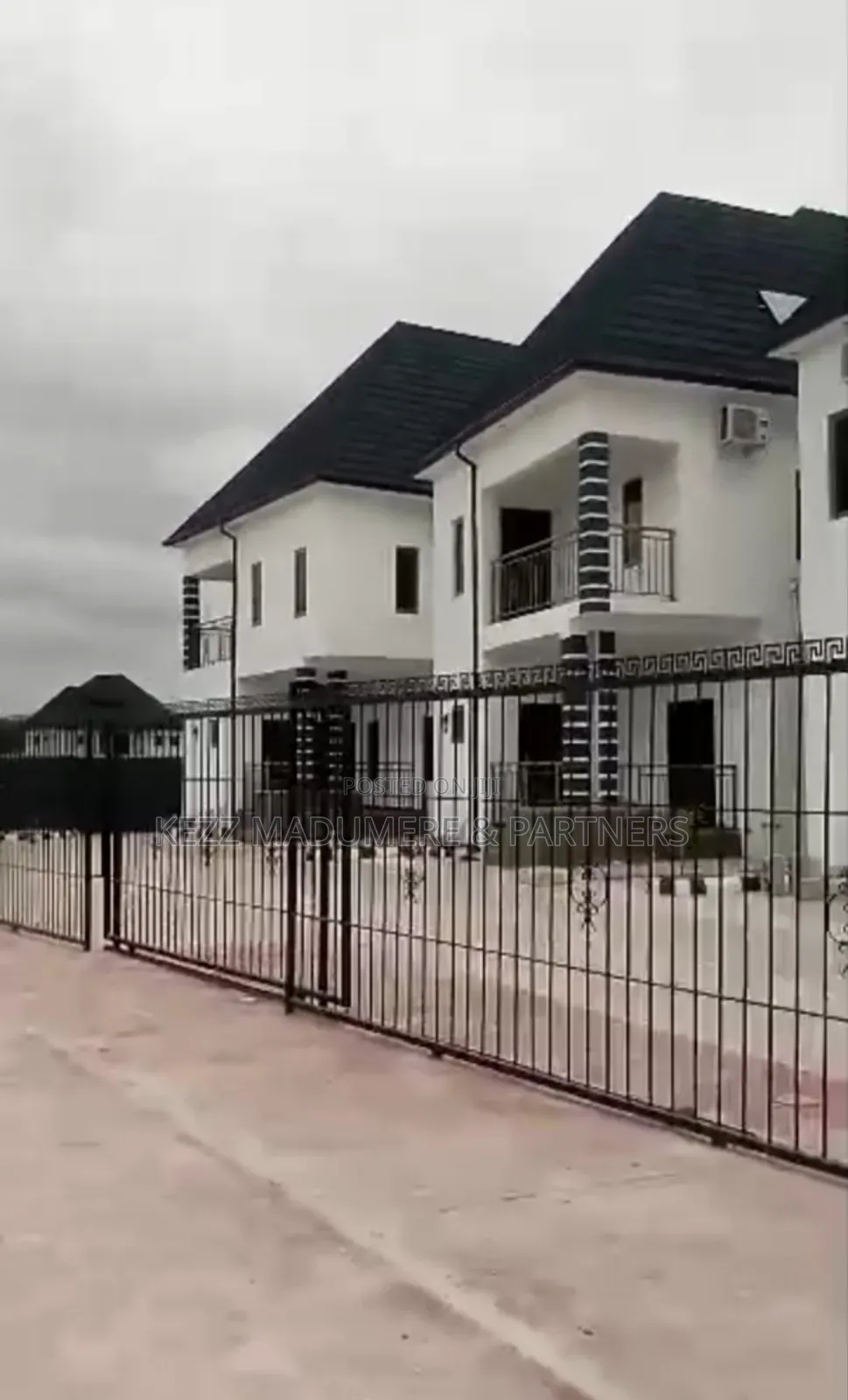 Furnished 9bdrm Maisonette in Gated Estate, Off for sale