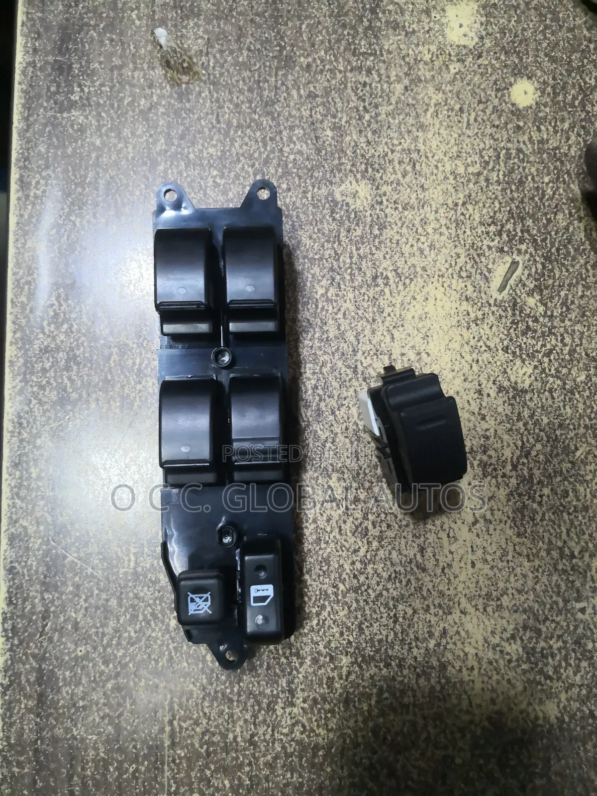 Control Pressing Button for Whining Glass Avensis 2005