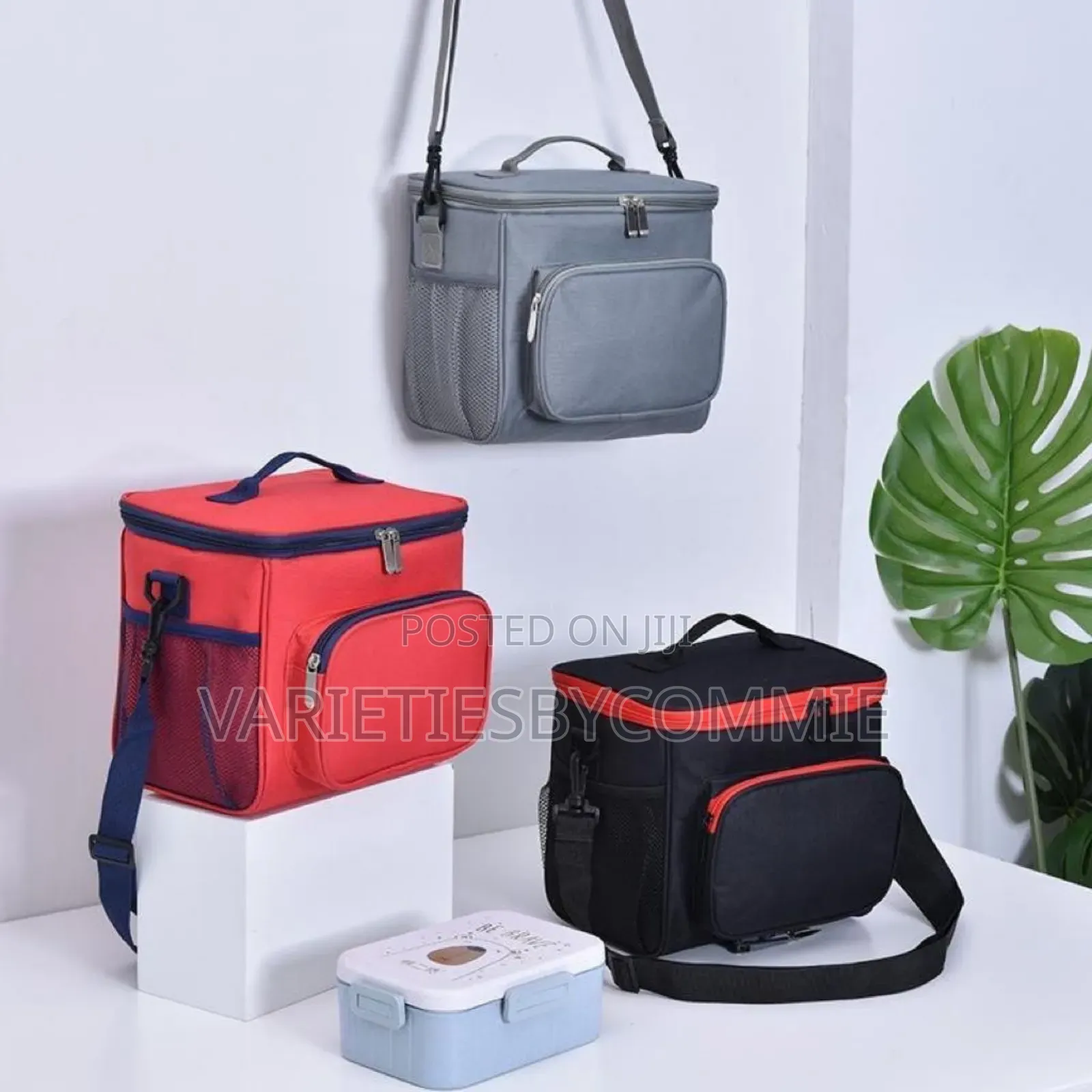 Medium Sized Quality Insulated Lunch Box