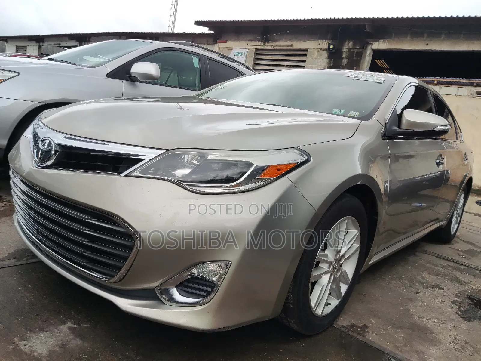 Toyota Avalon 2015 Brown