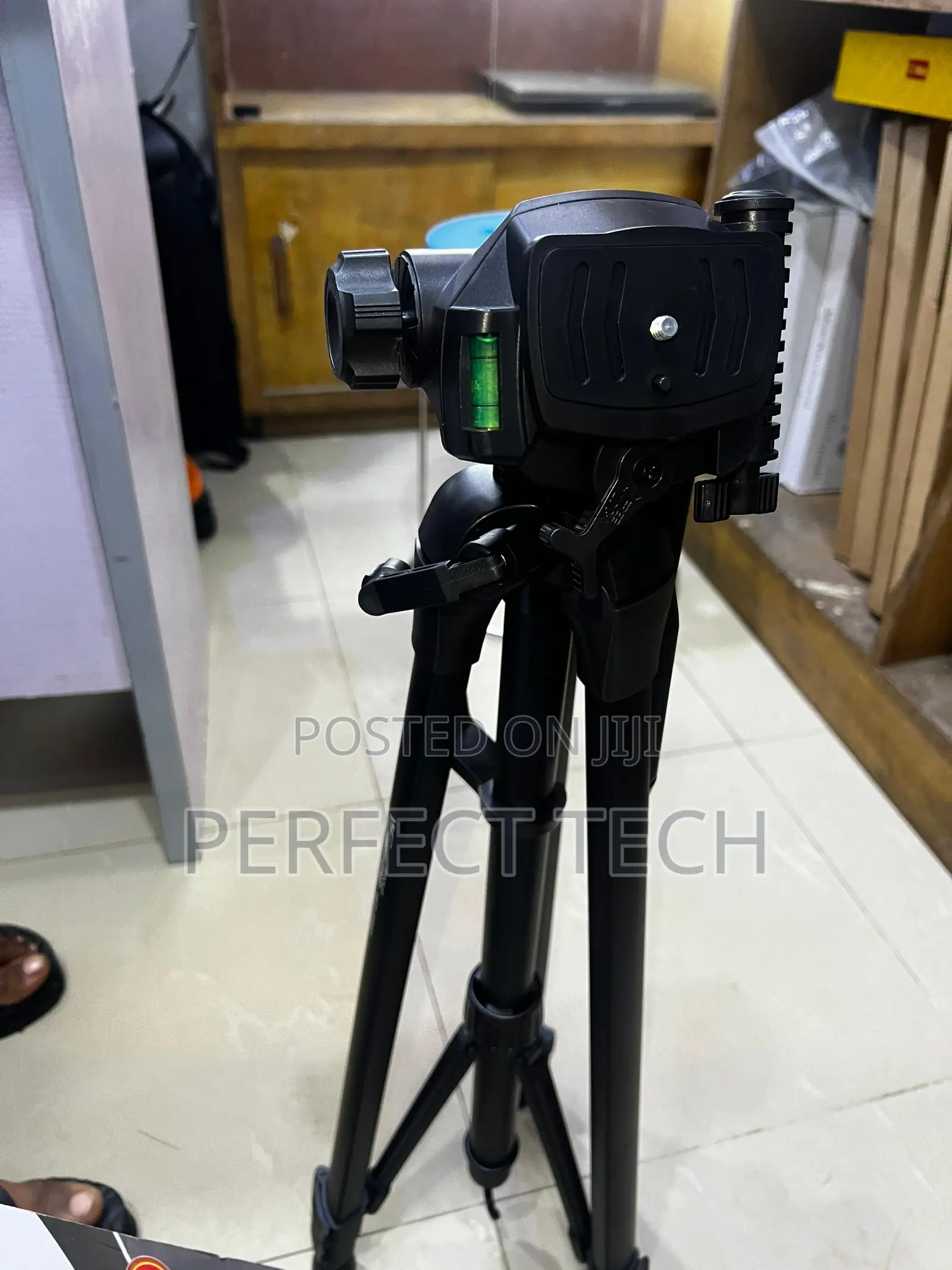 Camera/Camcorder Tripod Stand [With Phone Clip Holder]
