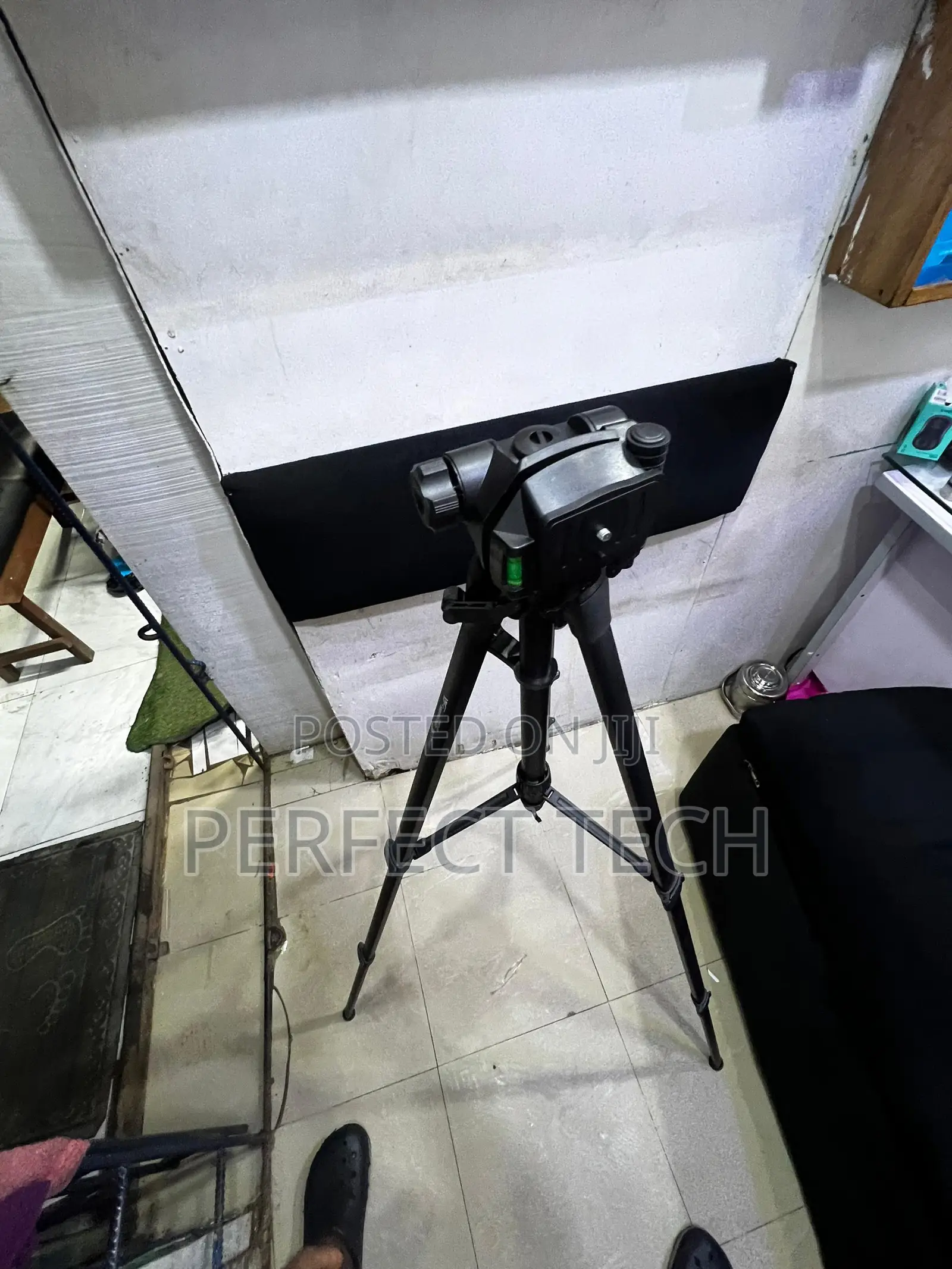 Camera/Camcorder Tripod Stand [With Phone Clip Holder]
