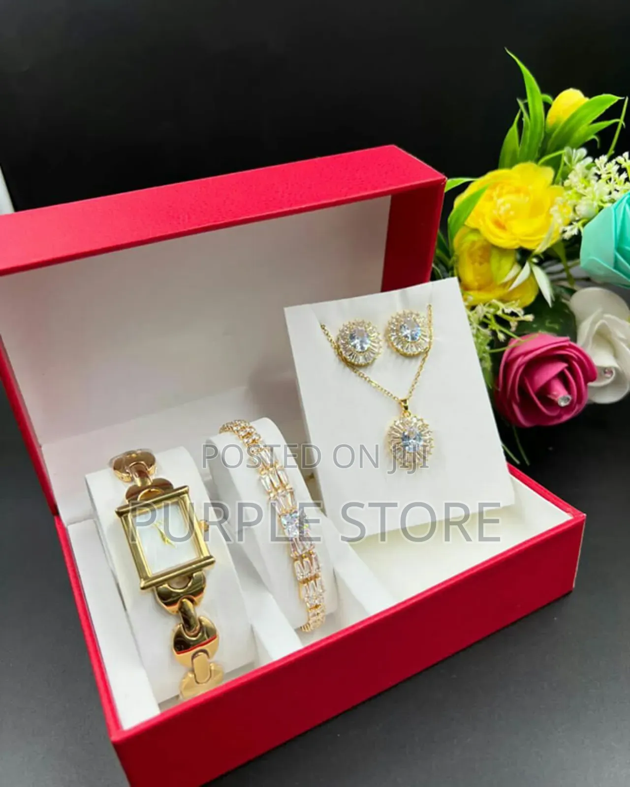 Gucci Female Watch and Jewellery Set