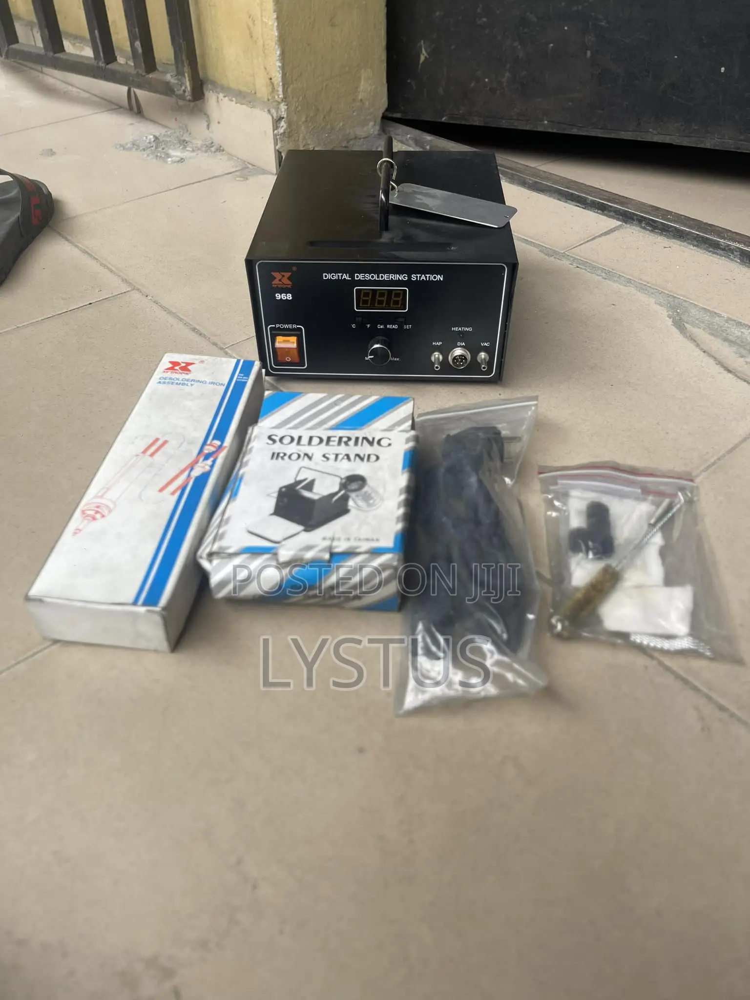 Digital Desoldering Station Xytronic-968