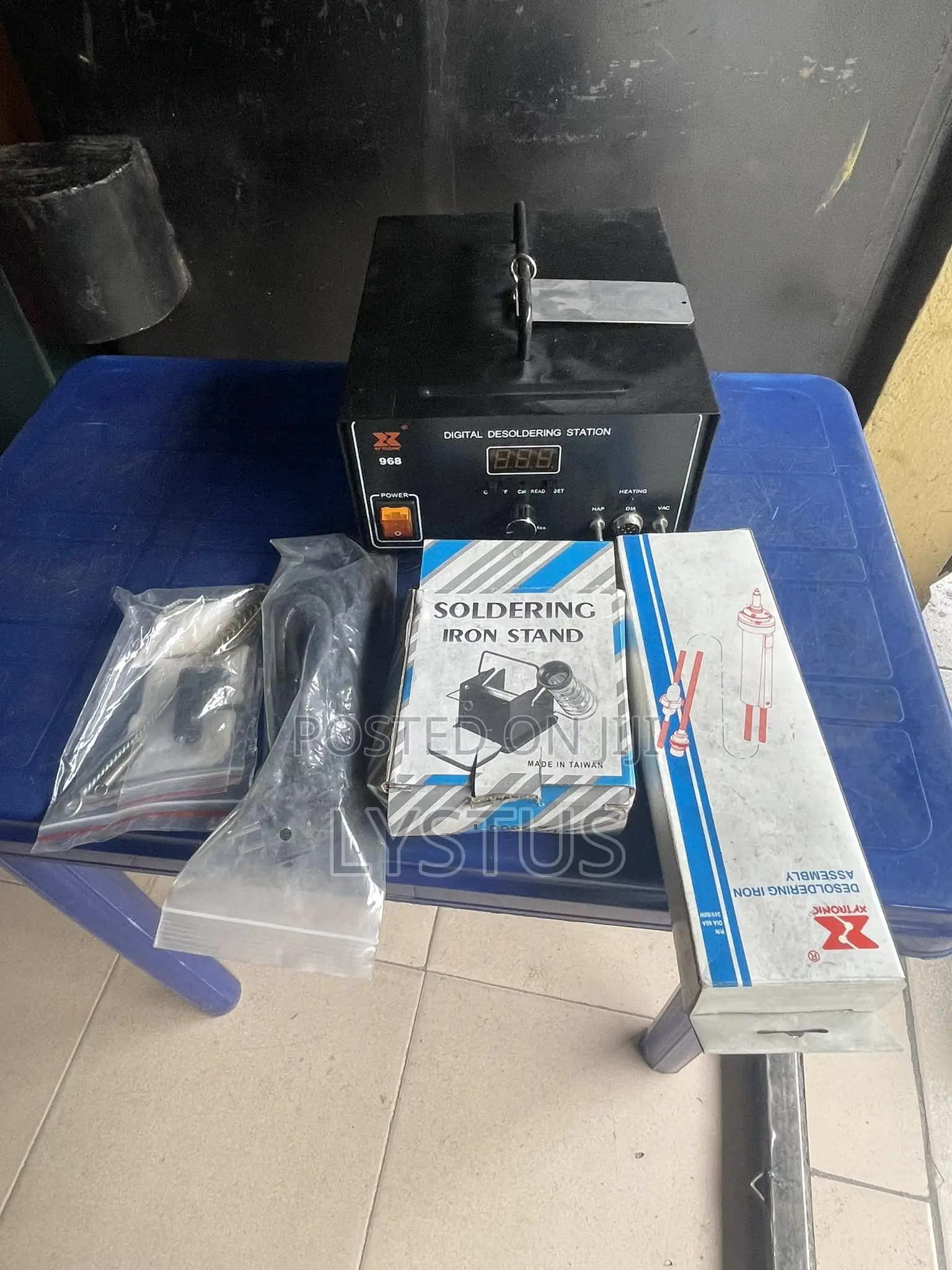 Digital Desoldering Station Xytronic-968