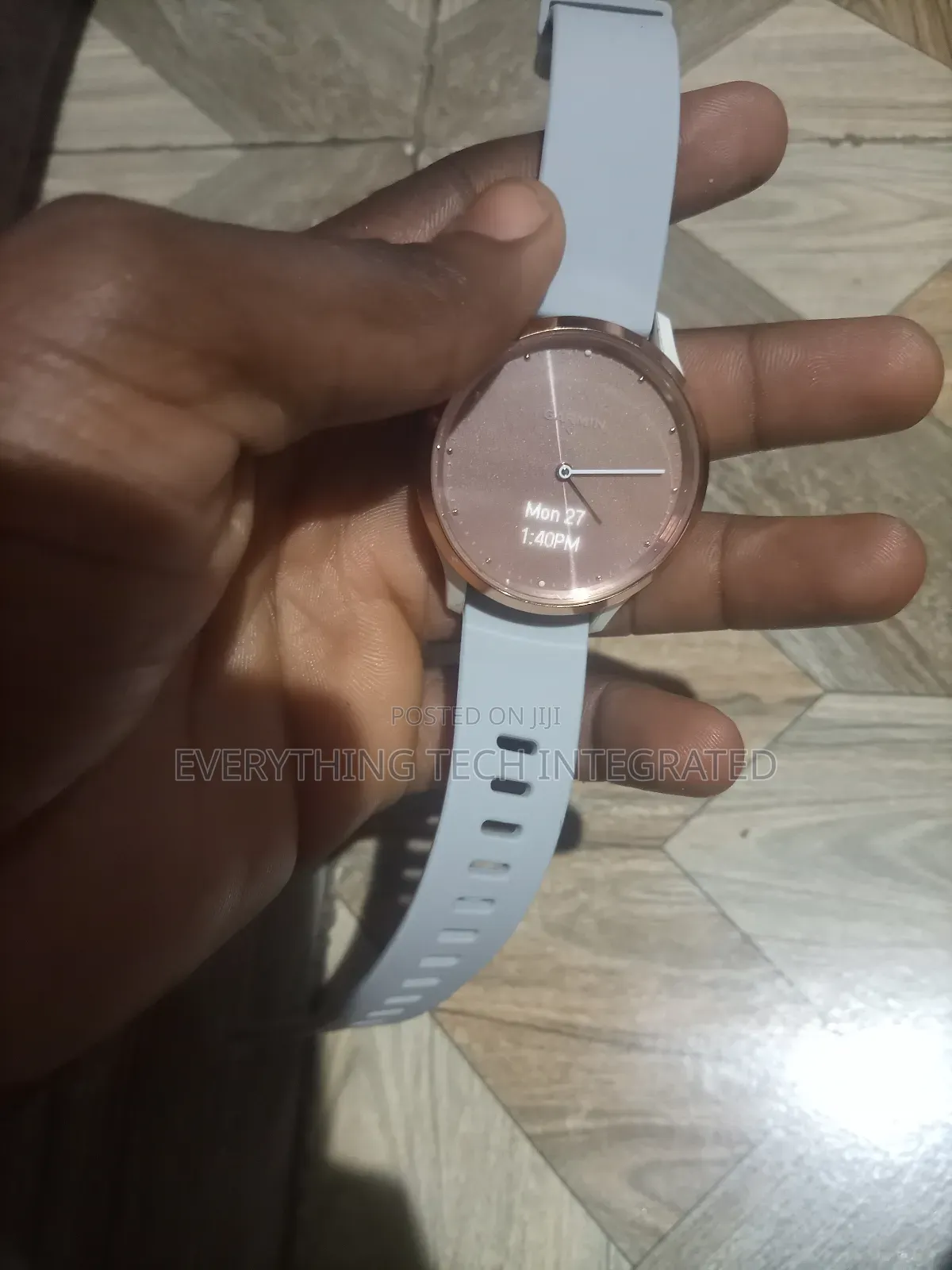 Garmin Vivomove 3s GPS Sports Watch Sport Gym Used