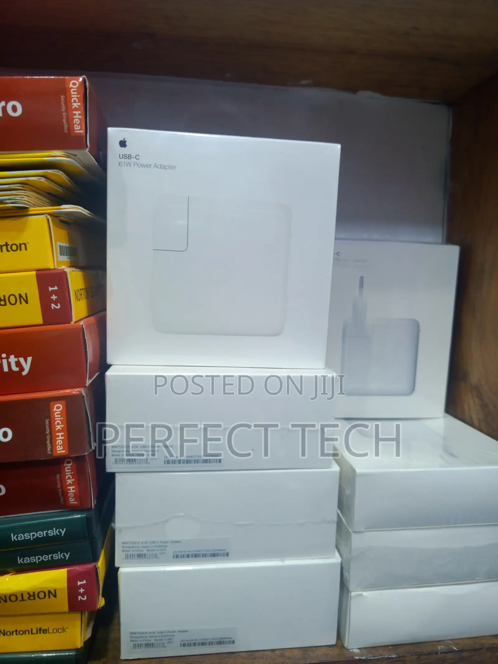 61w Macbook USB-C Power Adapter [UK Standard]