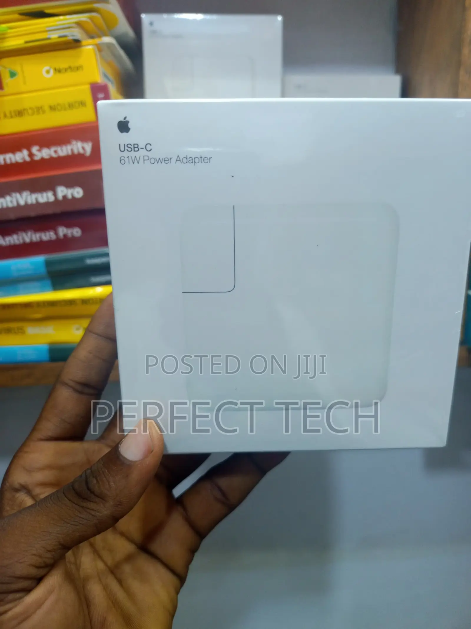 61w Macbook USB-C Power Adapter [UK Standard]