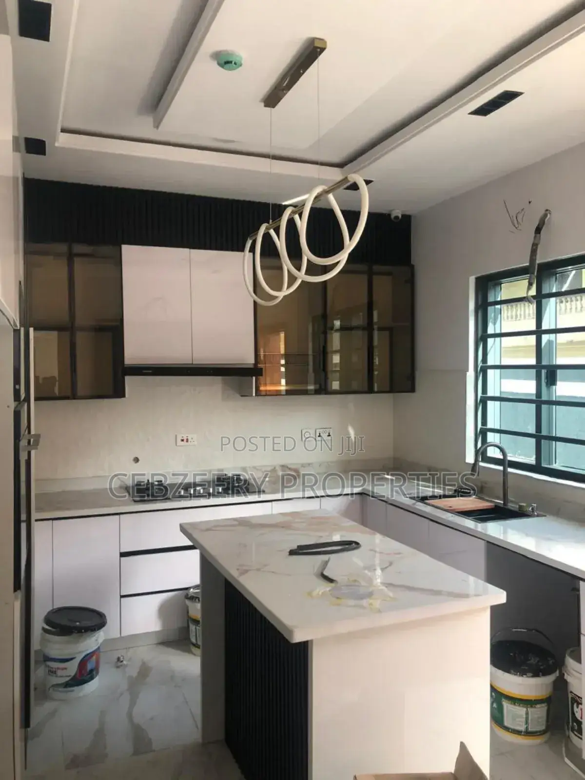 5bdrm Duplex in Omole Estate for sale