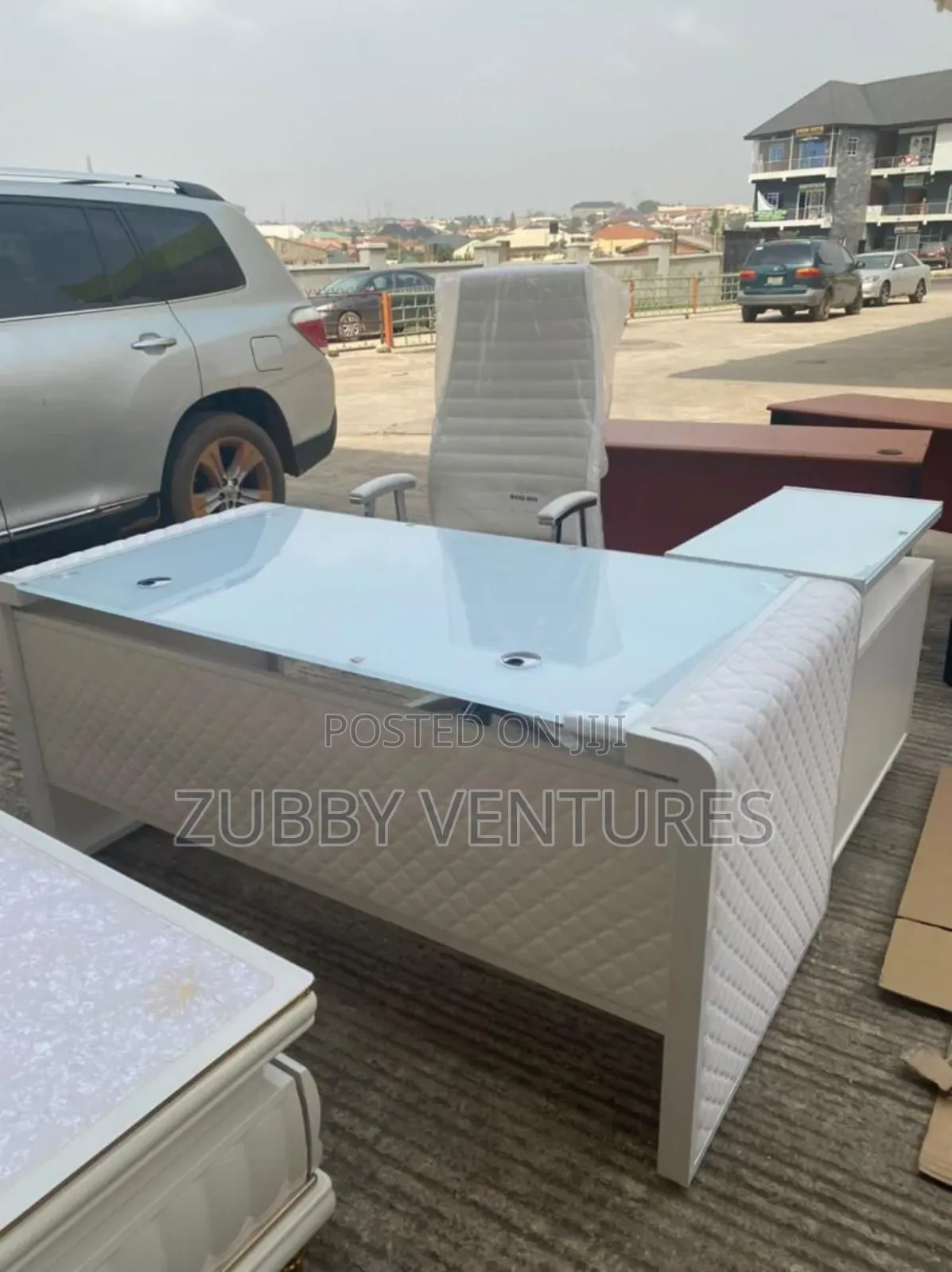 Brand New Quality and Imported Table With the Chair
