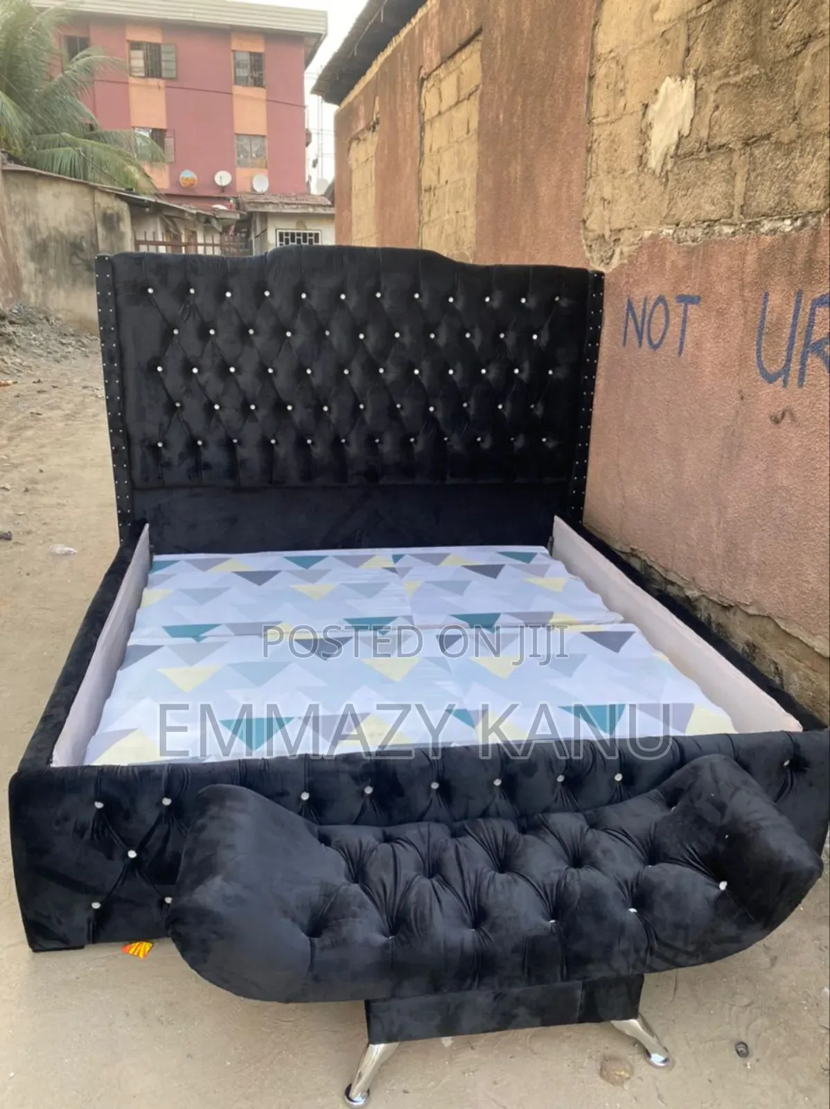 6x6 Upshotery Bedframe With Ottoman