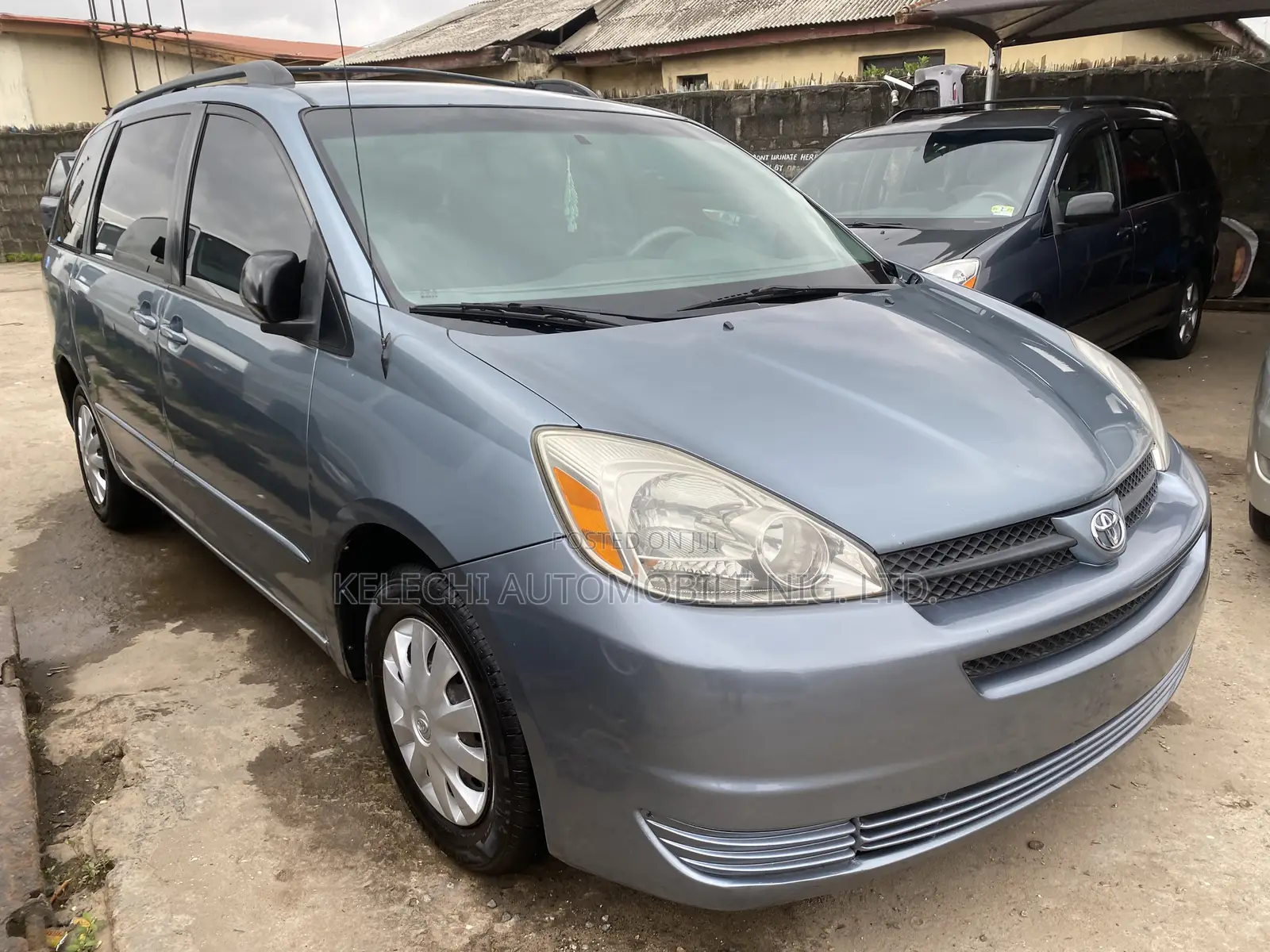 Toyota Sienna LE AWD (3.3L V6 5A) 2004 Blue