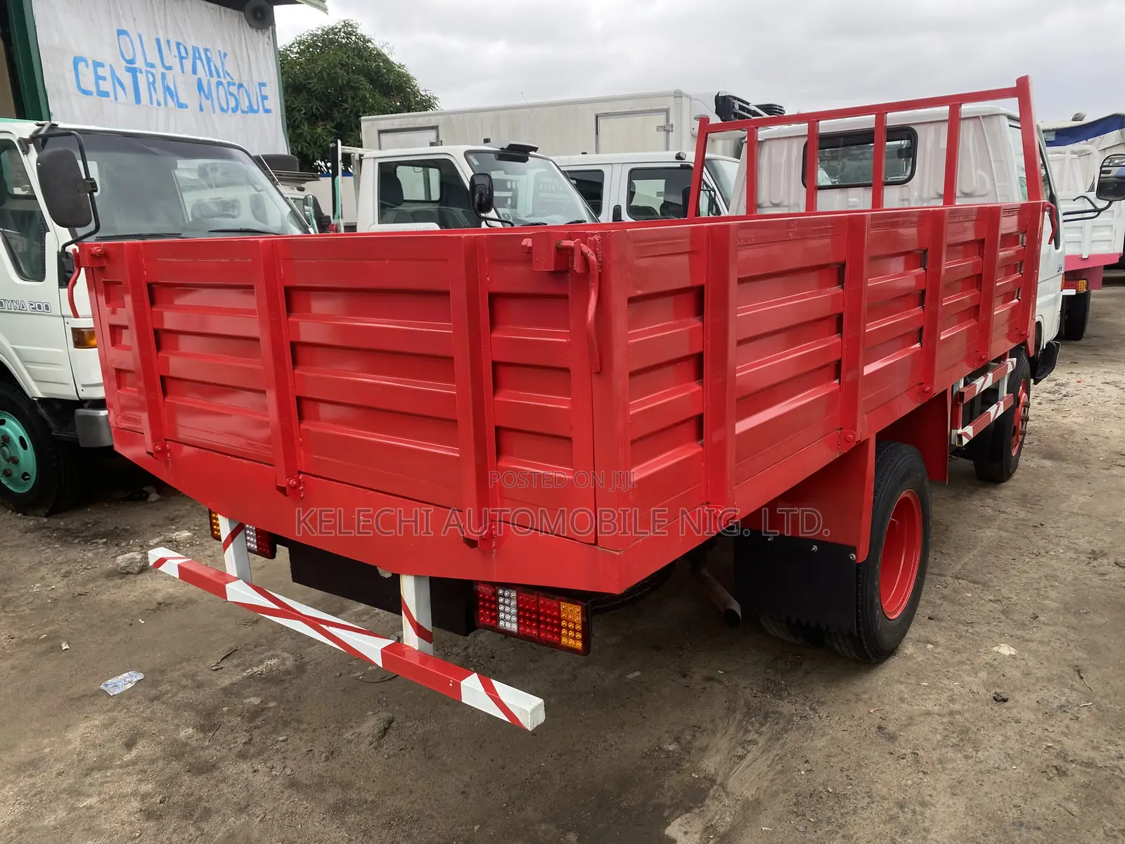200 Toyota Dyna