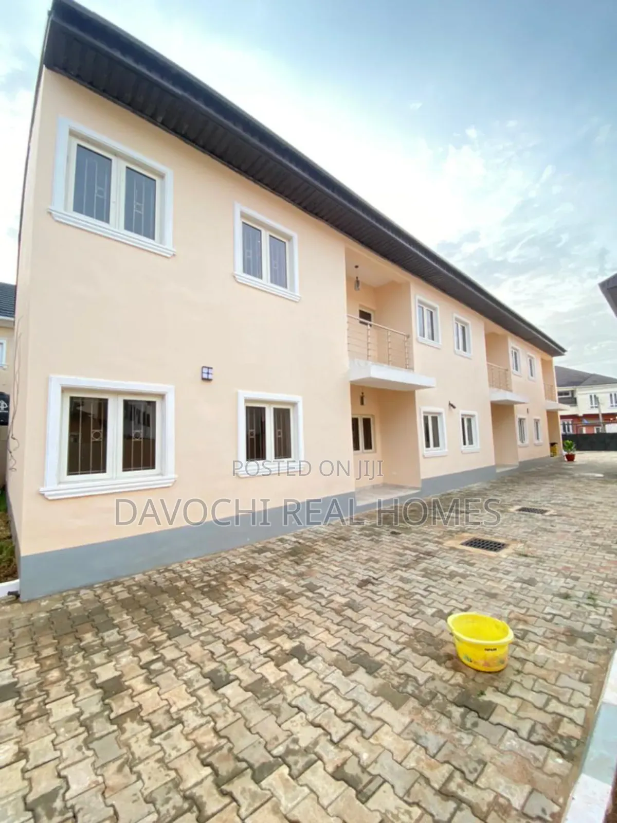 4bdrm Duplex in Ikota Lekki for rent