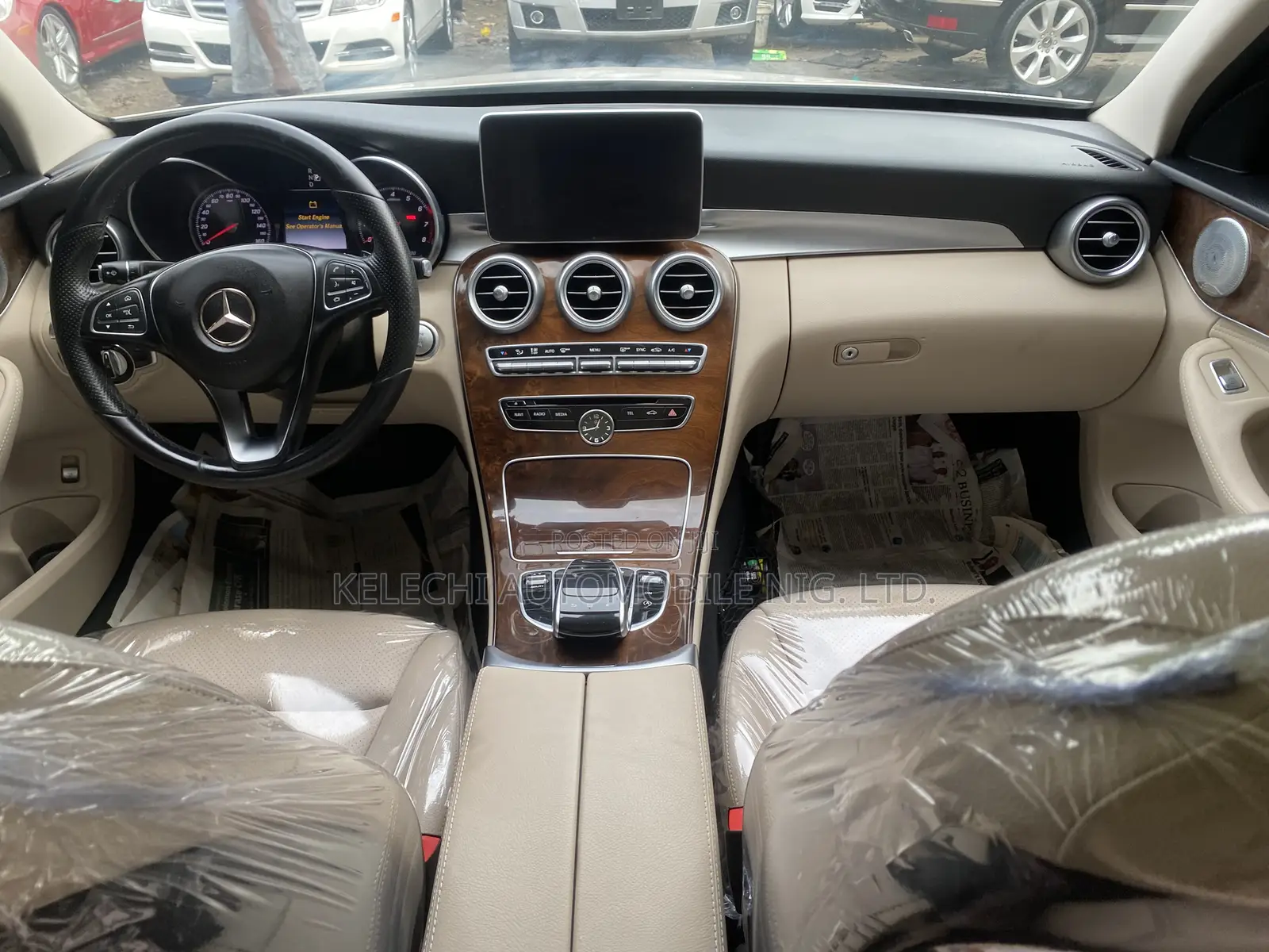 Mercedes-Benz C300 Base AWD 4Matic Sedan (2.0L 4cyl 7A) 2015 White