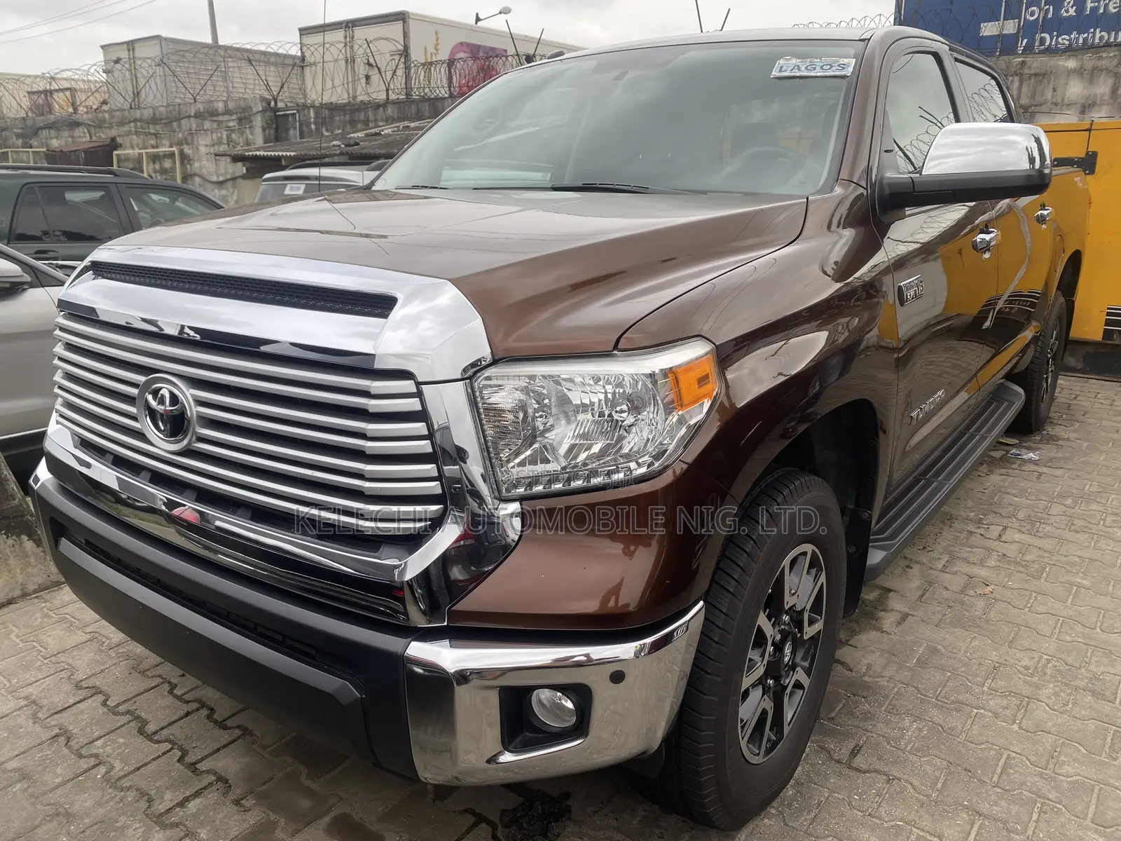 Toyota Tundra 2018 Brown