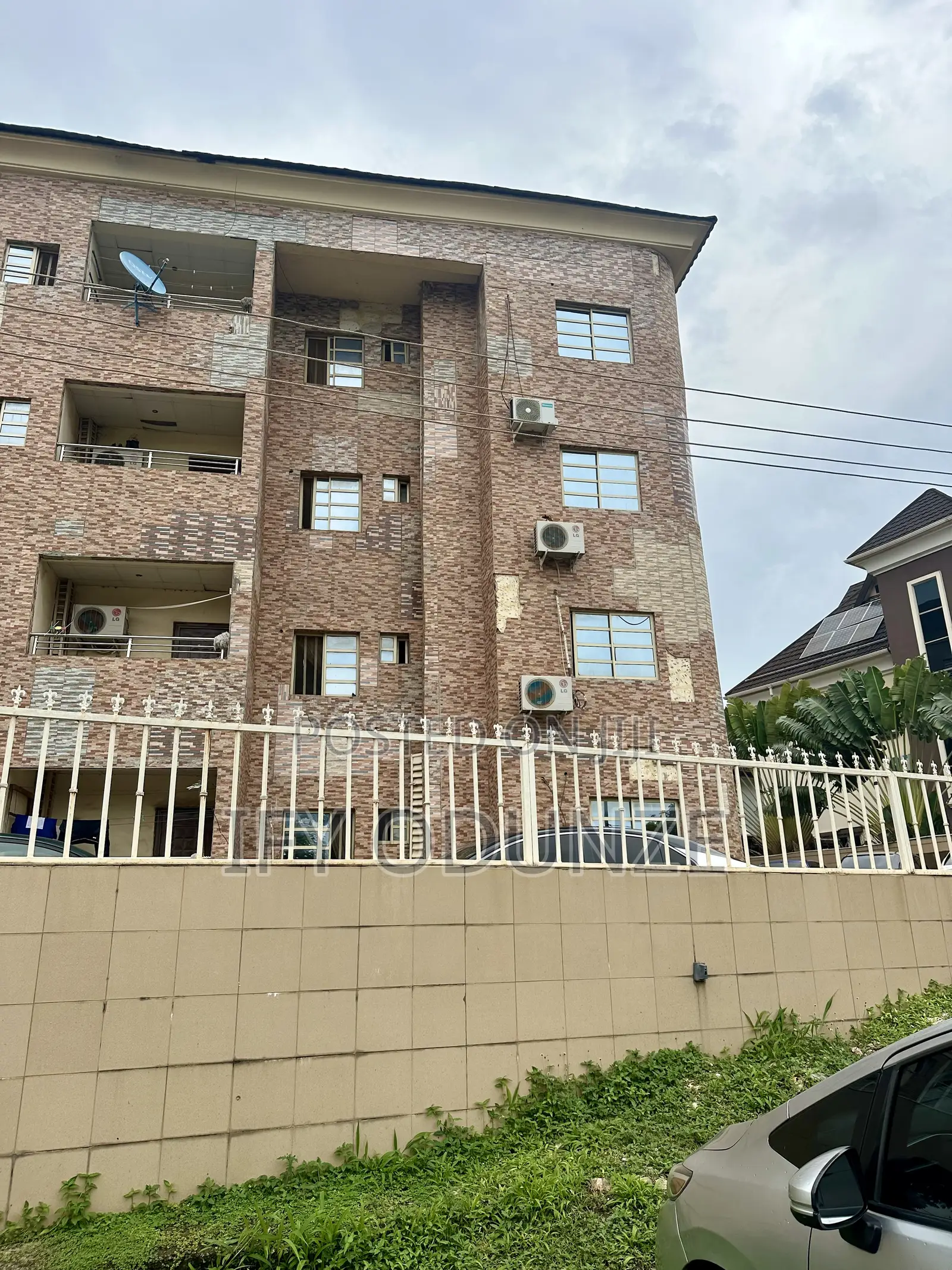 16bdrm Block of Flats in Rodze Suites, Wuse for sale