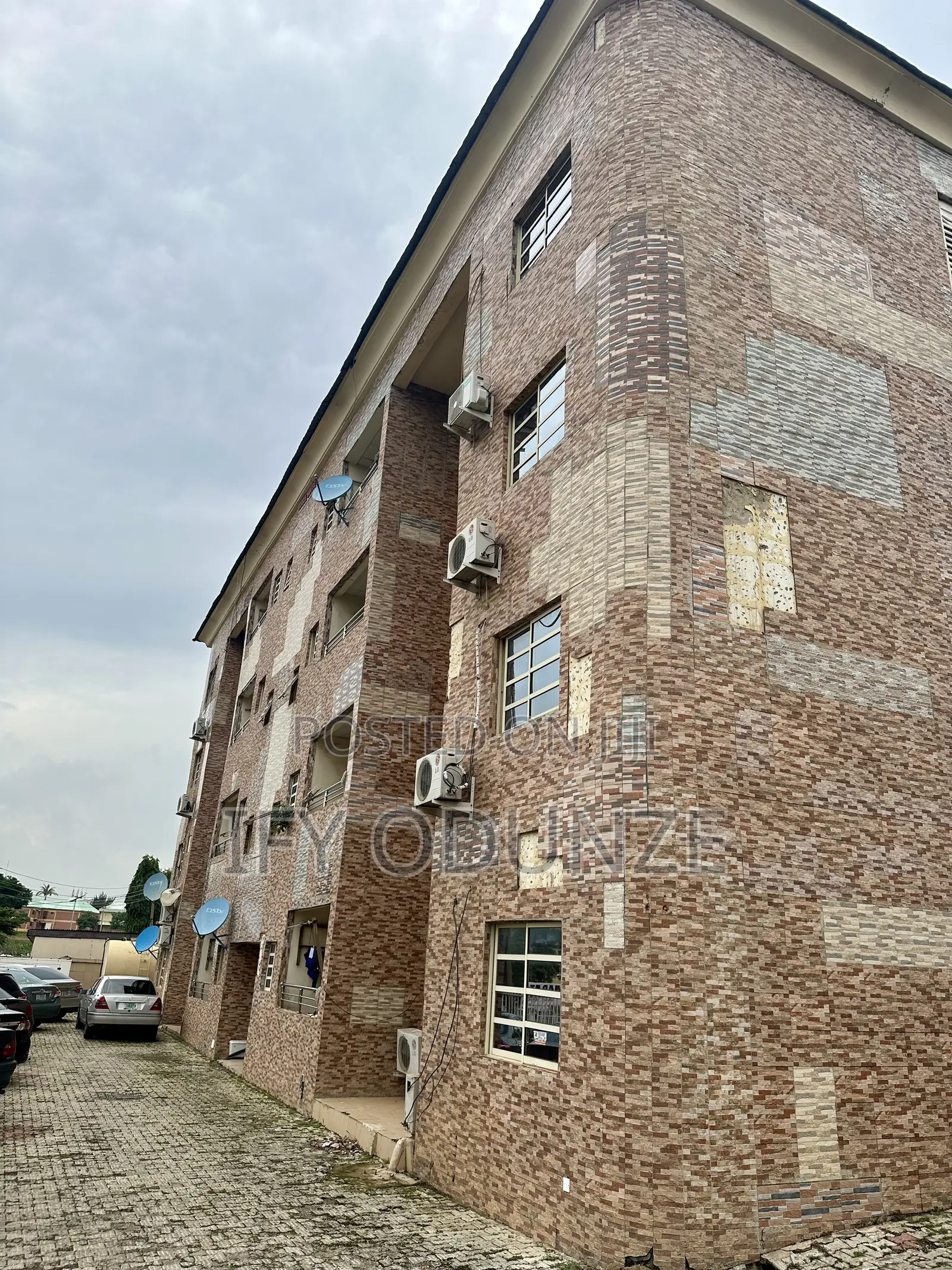 16bdrm Block of Flats in Rodze Suites, Wuse for sale