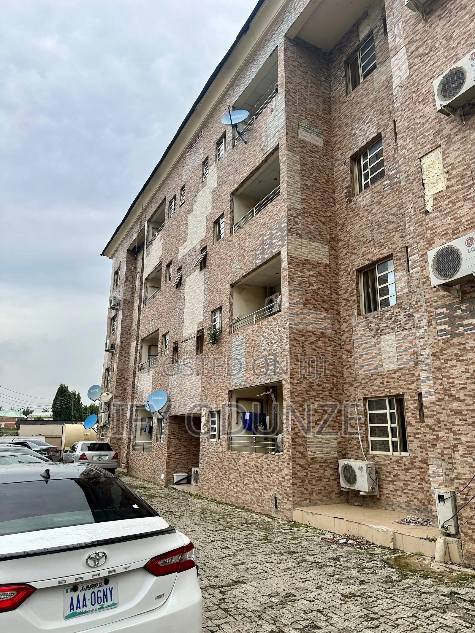 16bdrm Block of Flats in Rodze Suites, Wuse for sale
