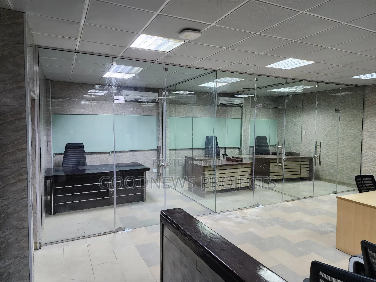 Tempered Glass Partition for Office