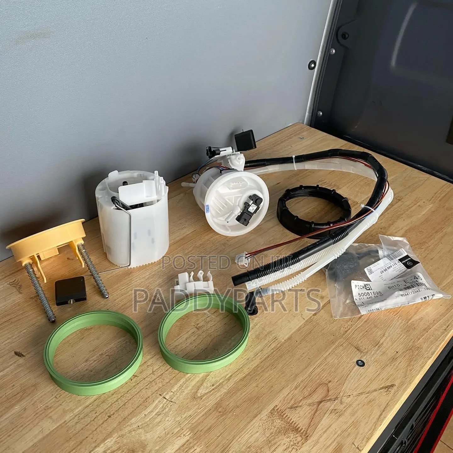 Mercedes Benz E350 Fuel Pump 2008-2011