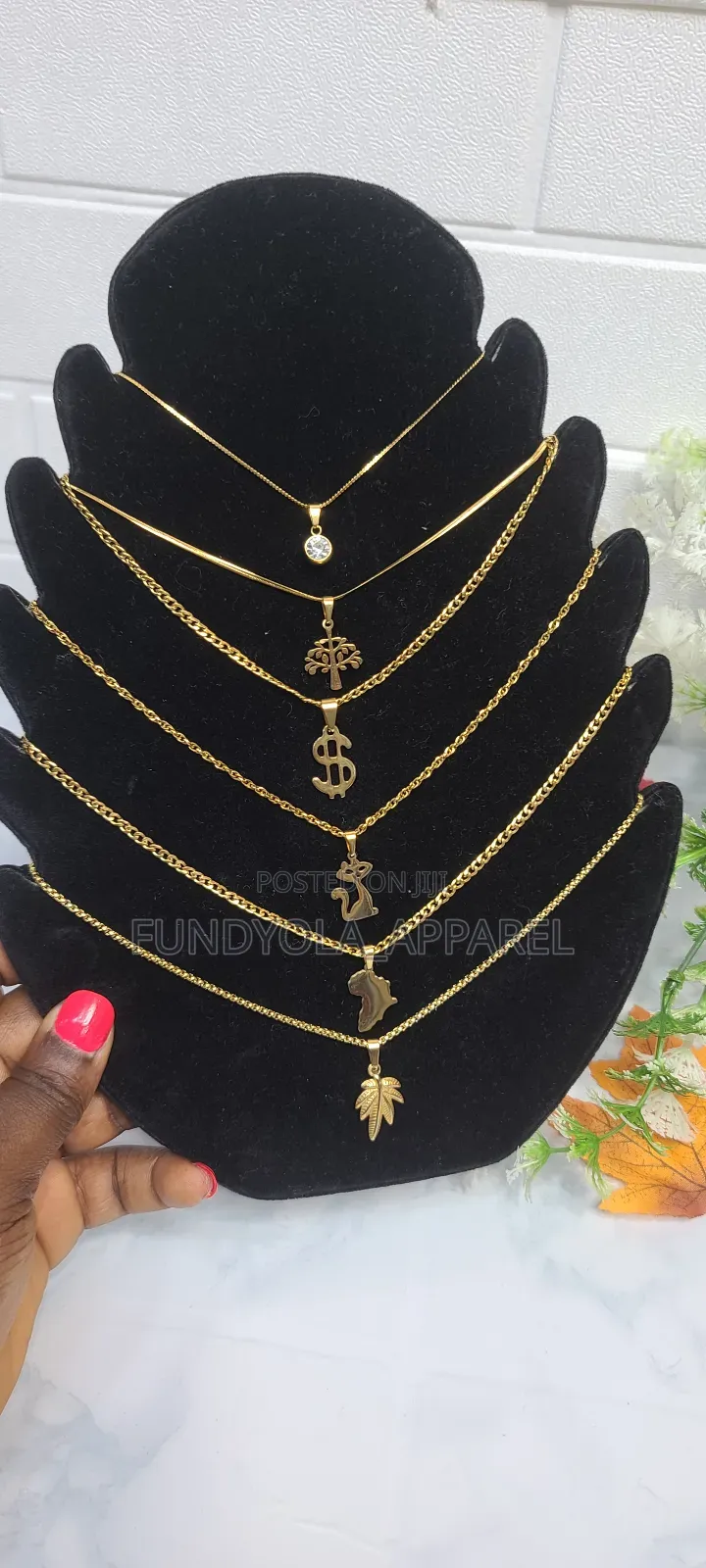 Gold Pure Stainless Steel Chain And Pendant Set