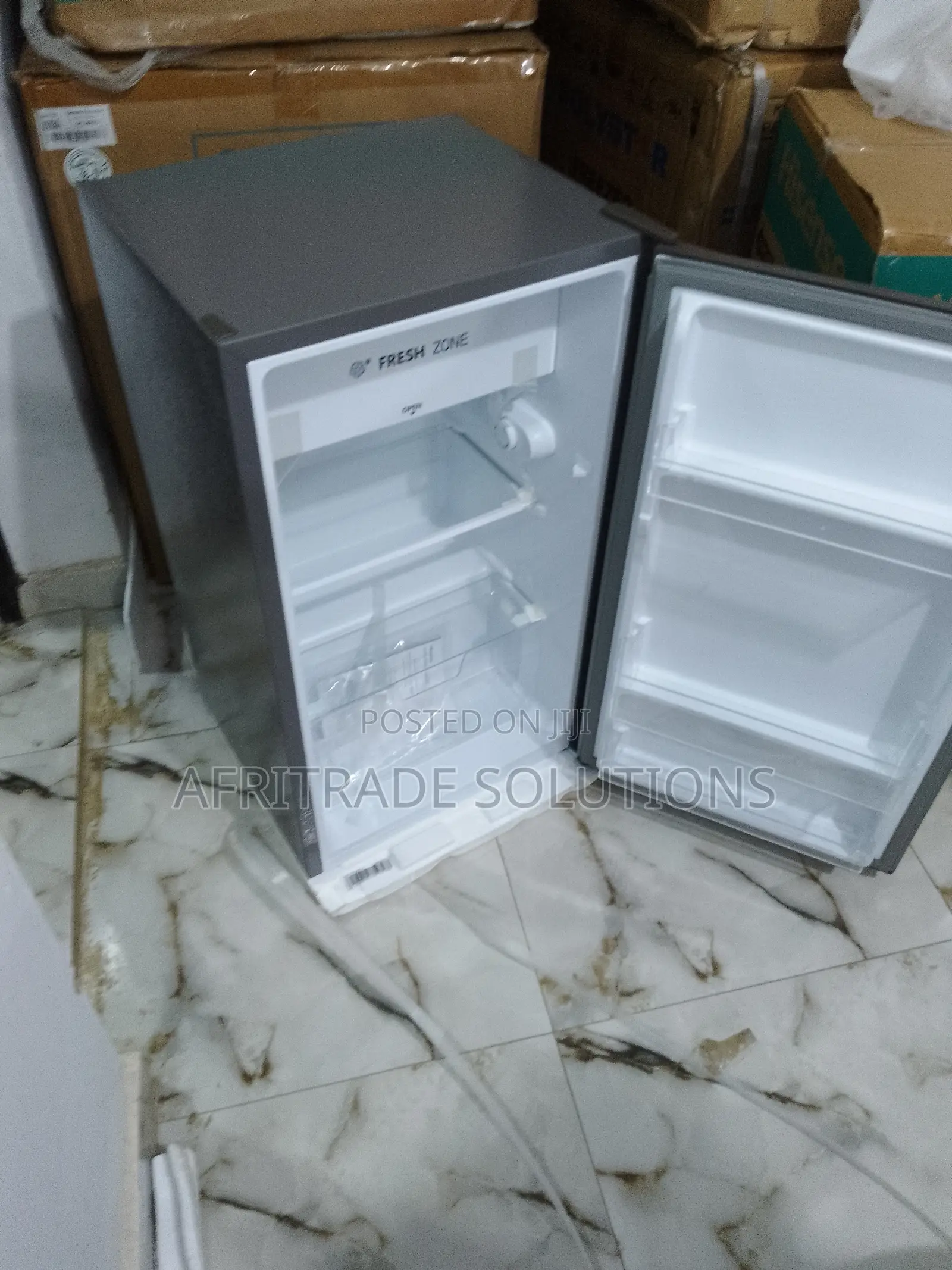 Efficient 90 Litres Hisense Ref093dr Refrigerator
