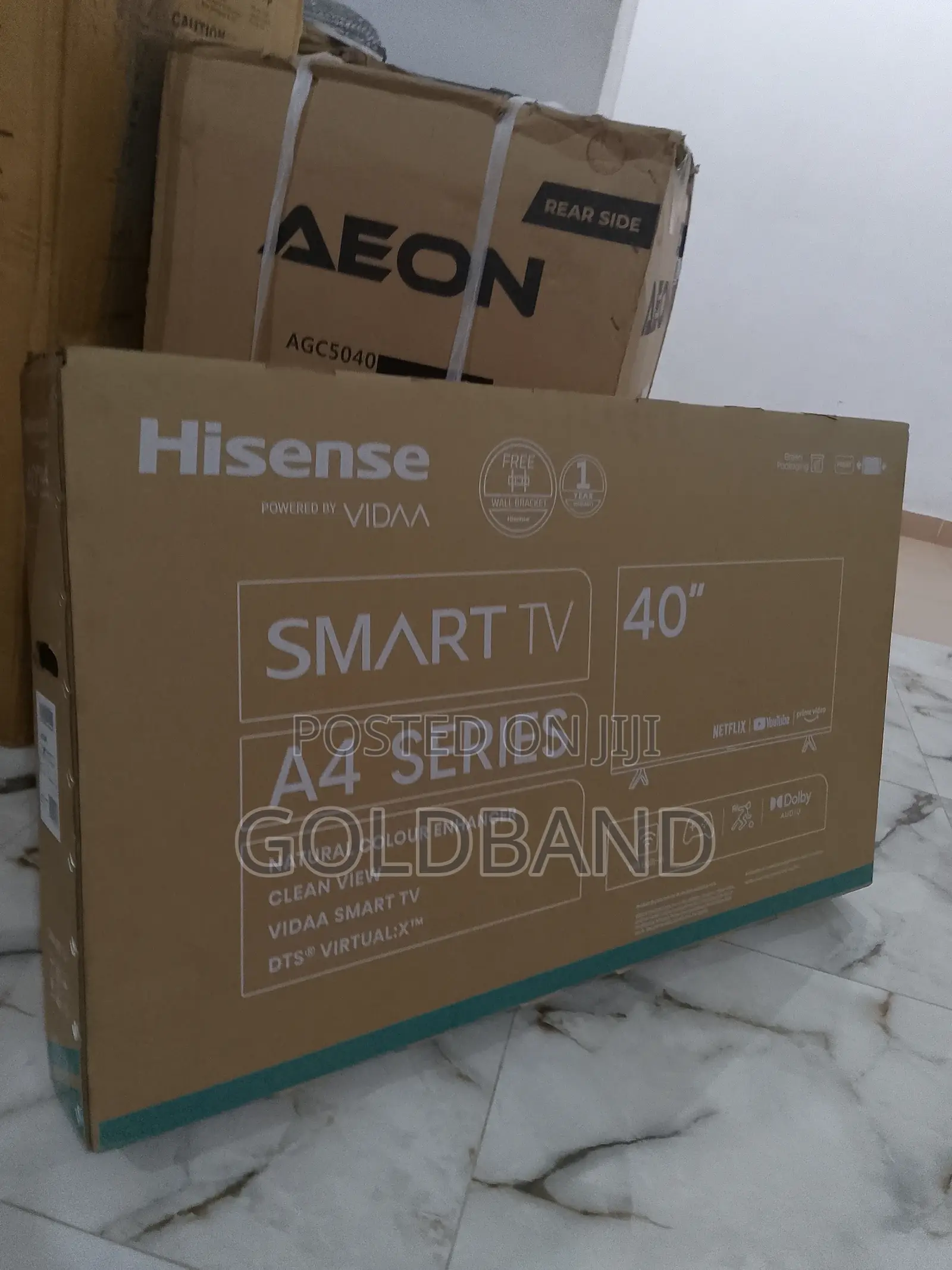 Modern 40" Hisense Tv (TV40A4K)