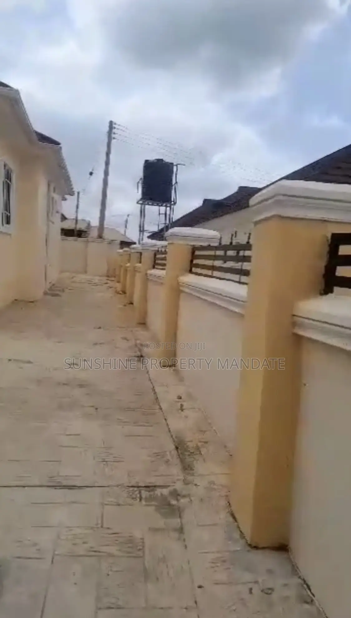 3bdrm Bungalow in Alagbka Gra, Akure for sale