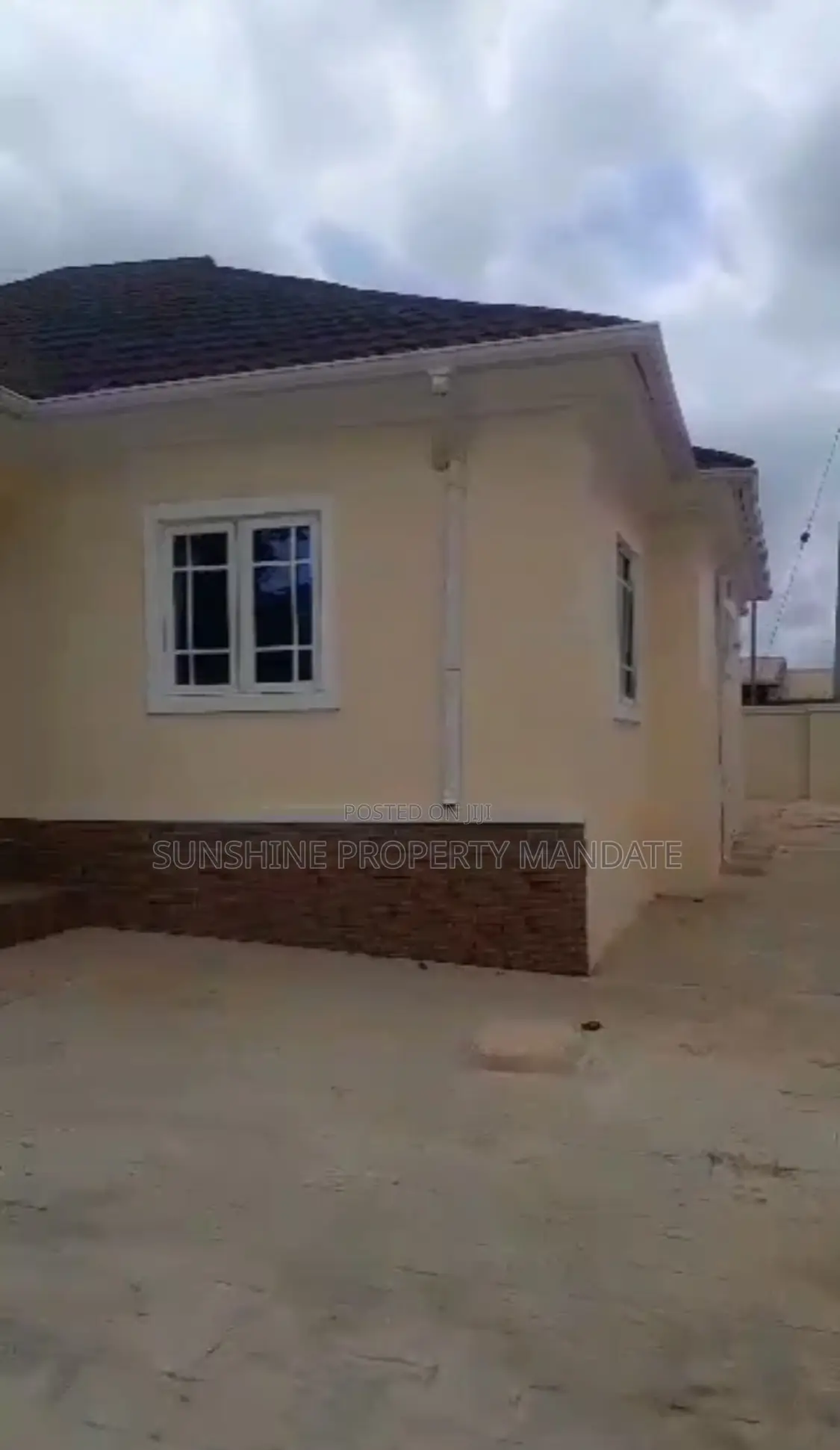 3bdrm Bungalow in Alagbka Gra, Akure for sale