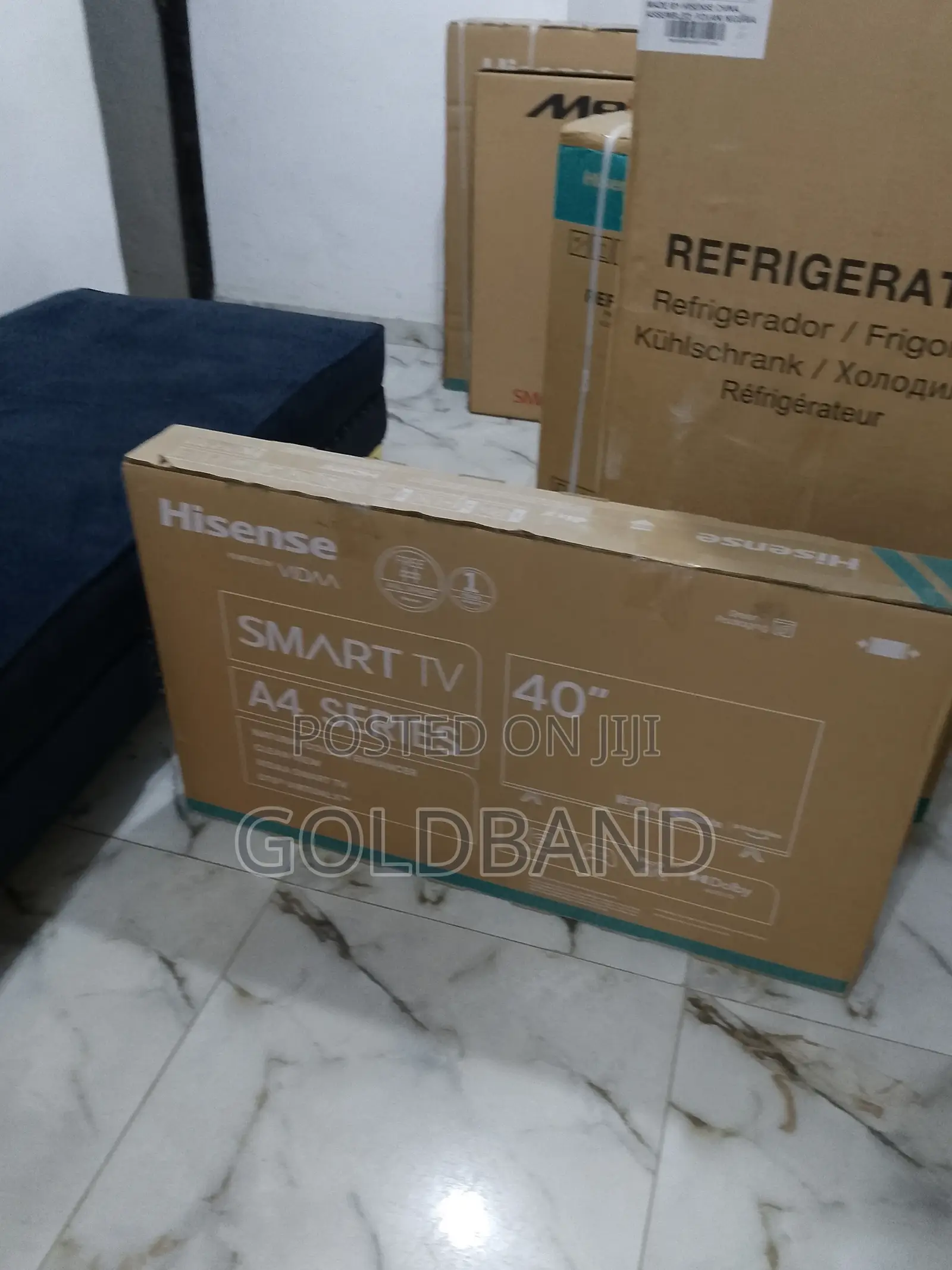 Standard 40" TV40A4K Hisense Smart TV