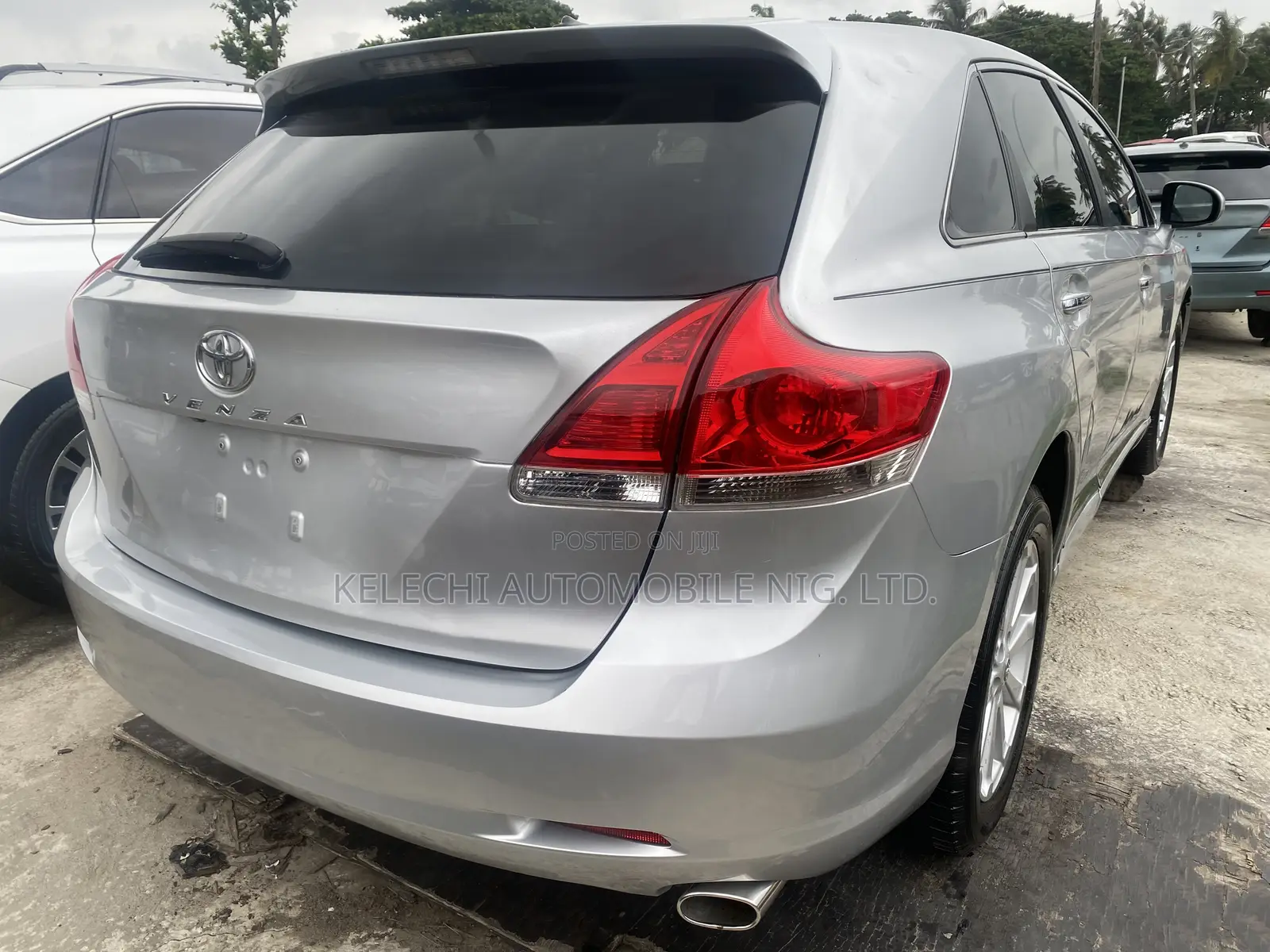 Toyota Venza AWD 2011 Silver