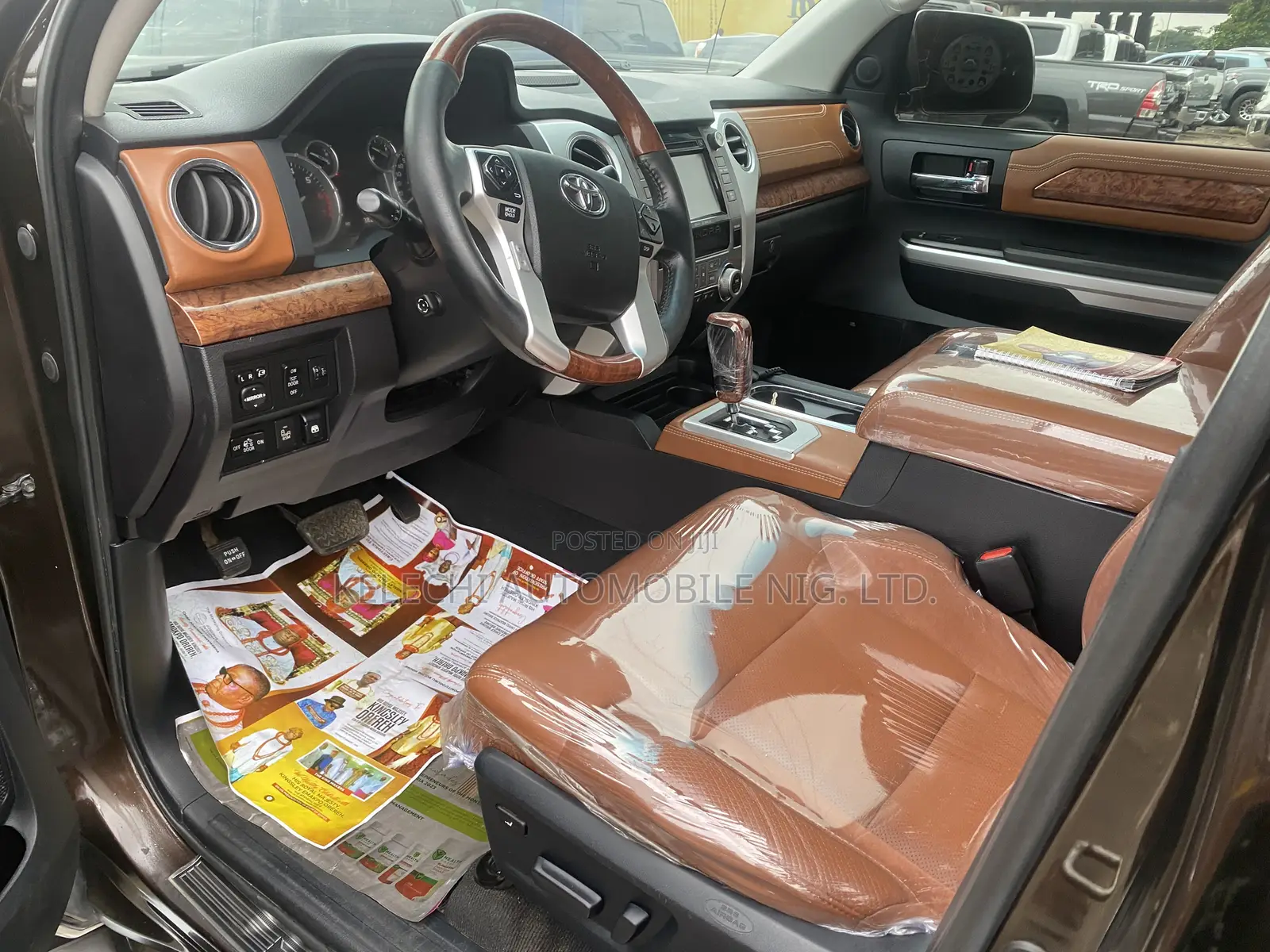 Toyota Tundra 1794 5.7L V8 4x2 CrewMax 5.6 ft. box 145.7 in. WB 2018