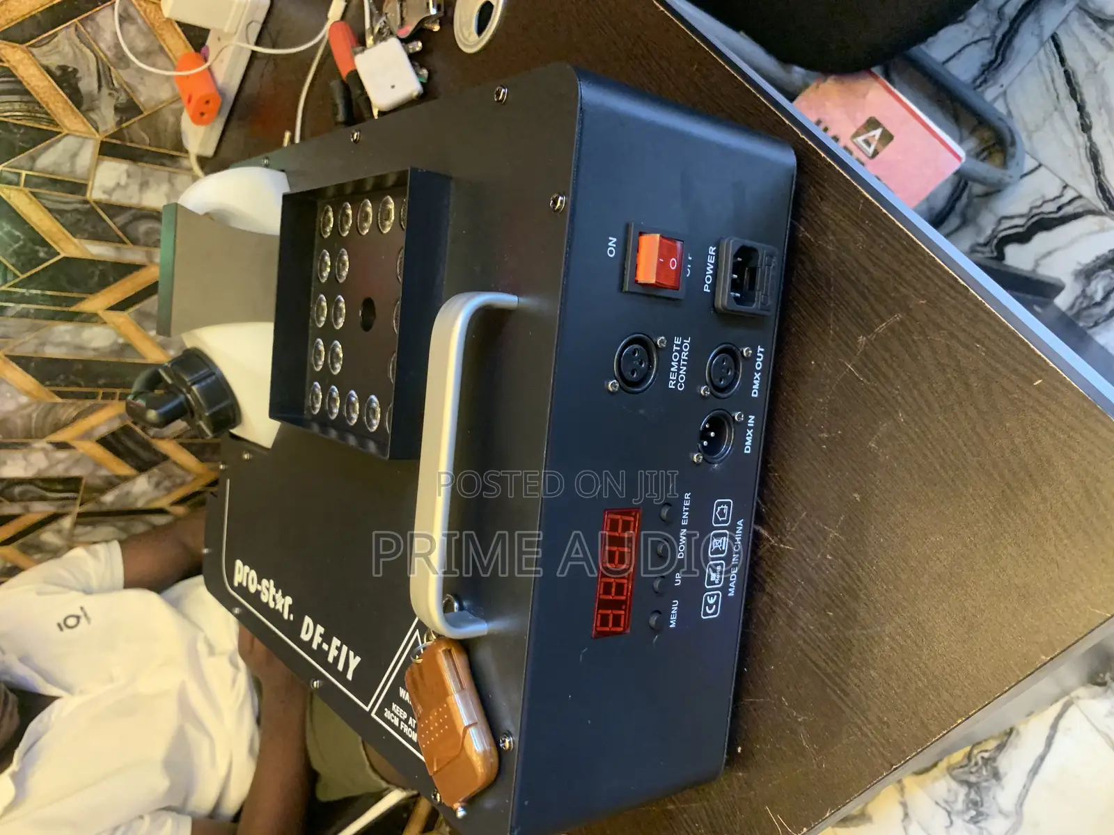 LED Smoke Machine (Upwards Smoke Machine)