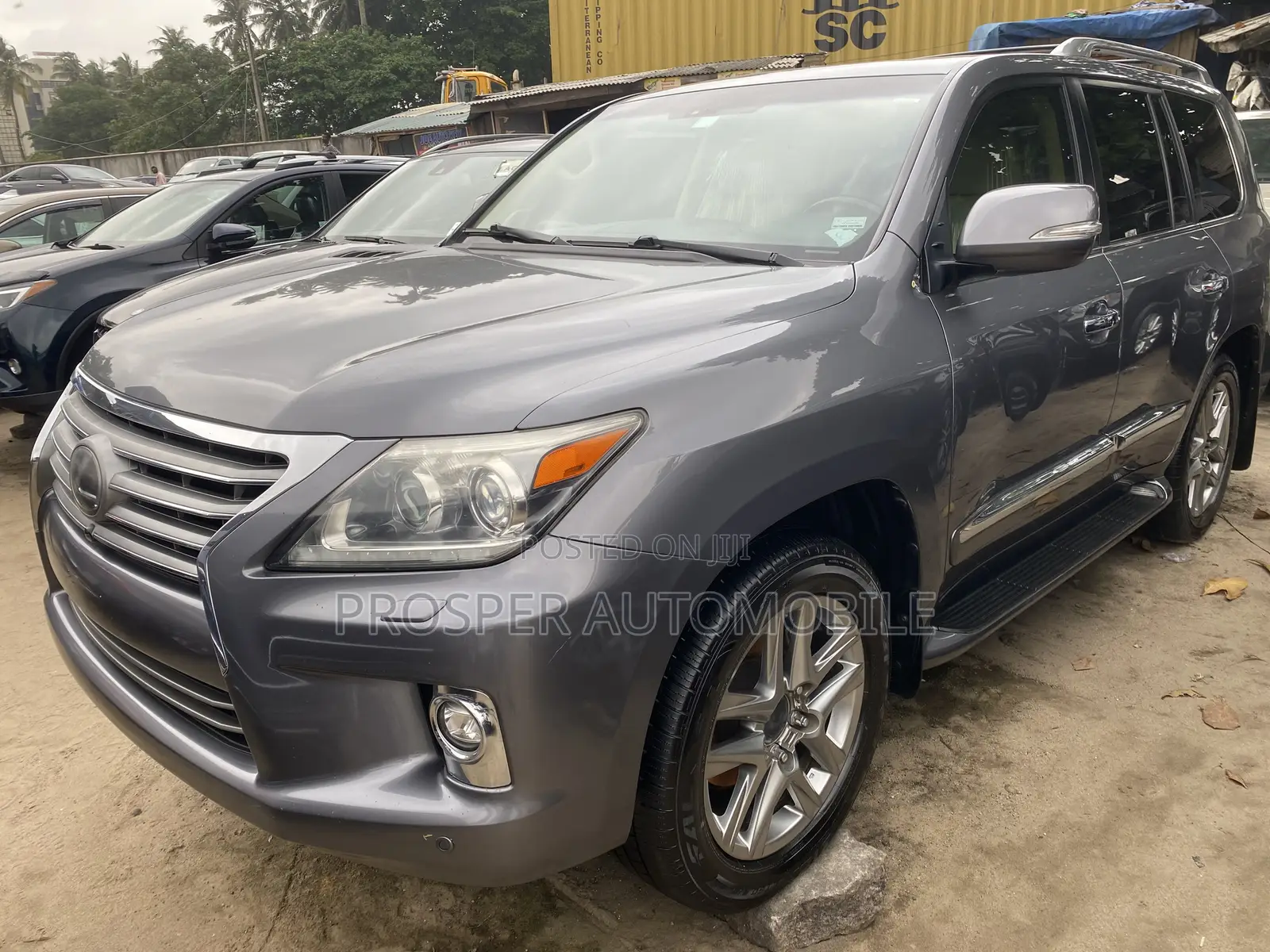 Lexus LX 570 AWD 2014 Gray