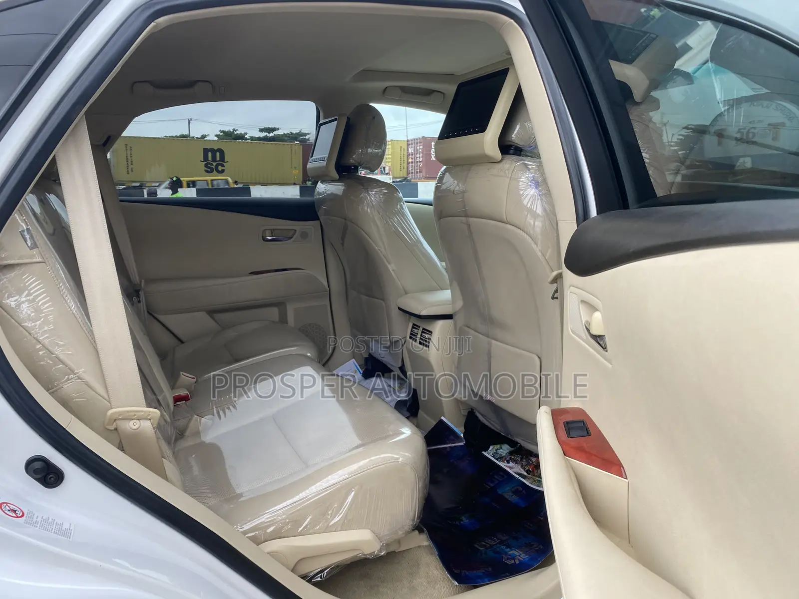 Lexus RX 350 FWD 2012 White