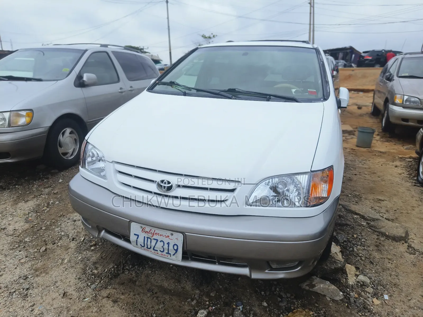 Toyota Sienna LE 2002 White