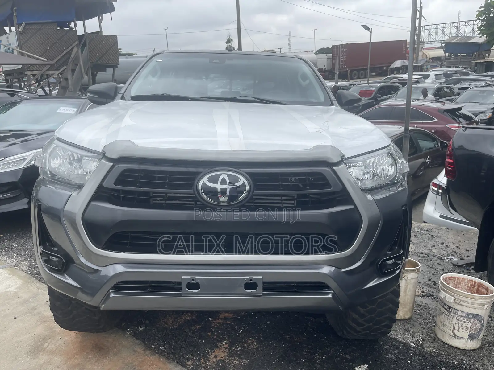 Toyota Hilux 2022 Gray