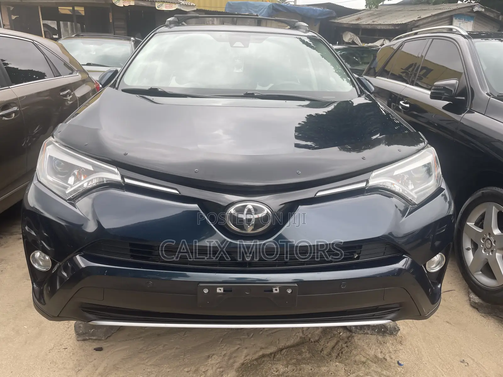 Toyota RAV4 2019 Blue