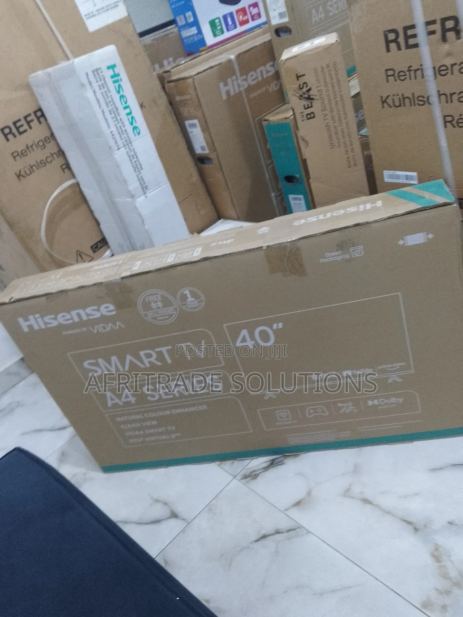 40 Inches Smart Tv- Hisense + Youtube