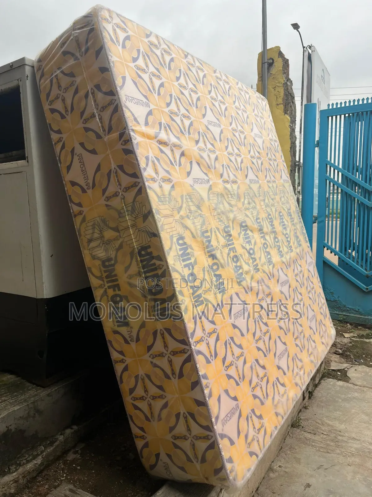 6 by 6 by 16 Inches Unifoam Onyx Family Size Mattress