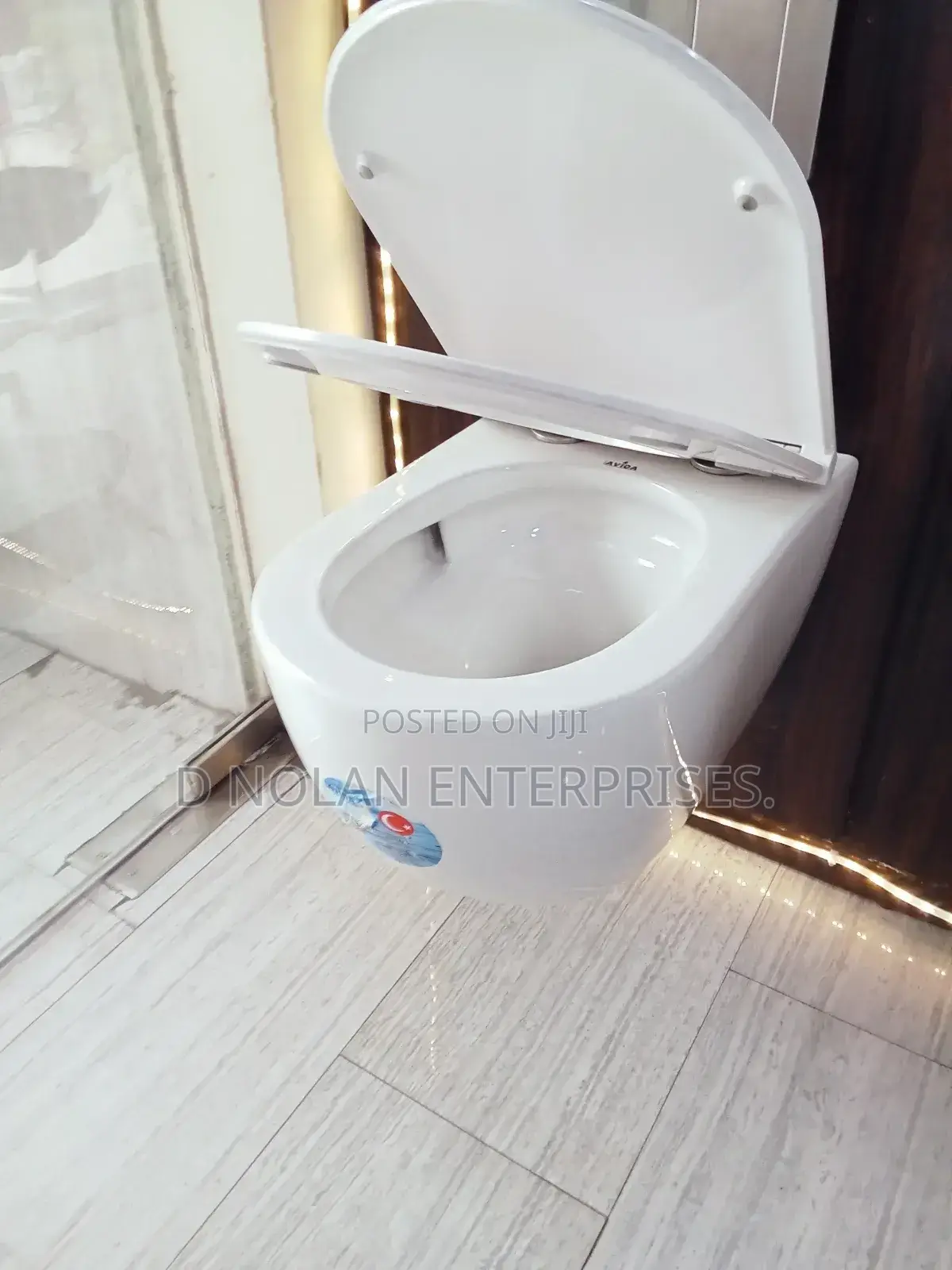 White Condit Round Shape Water Closet