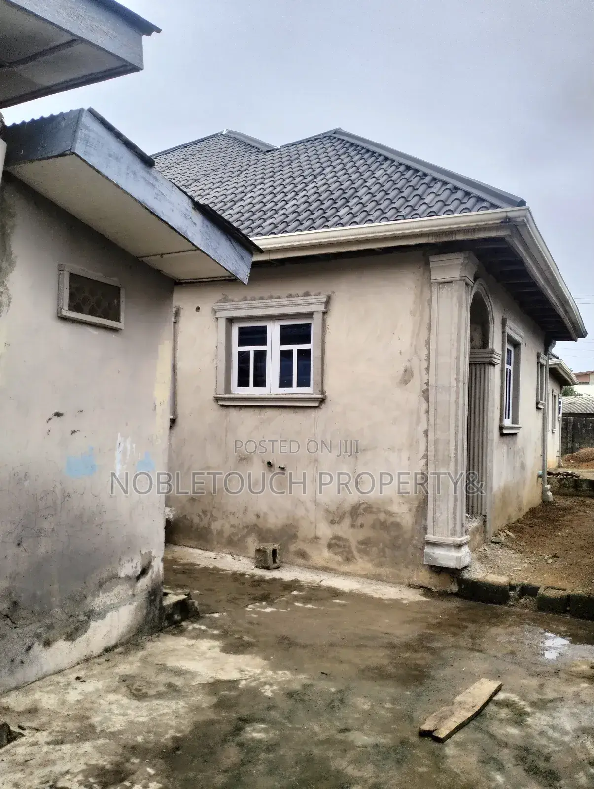 2bdrm Bungalow in Ijegun Ikotun Lagos for sale