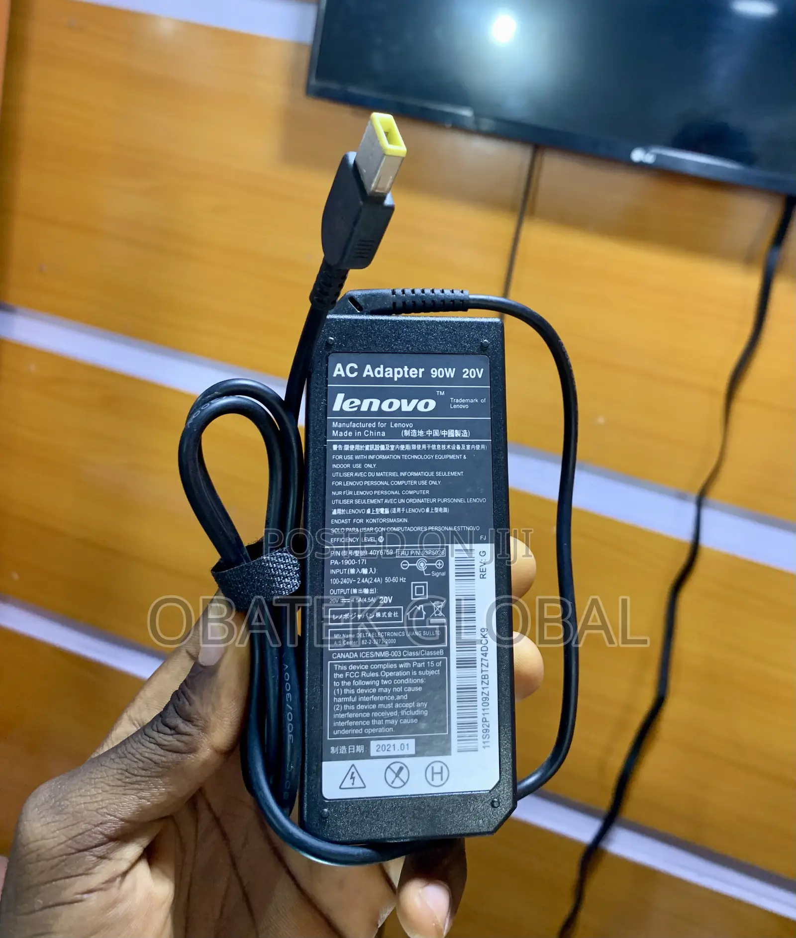 Lenovo 90 Watts Laptop Adapter